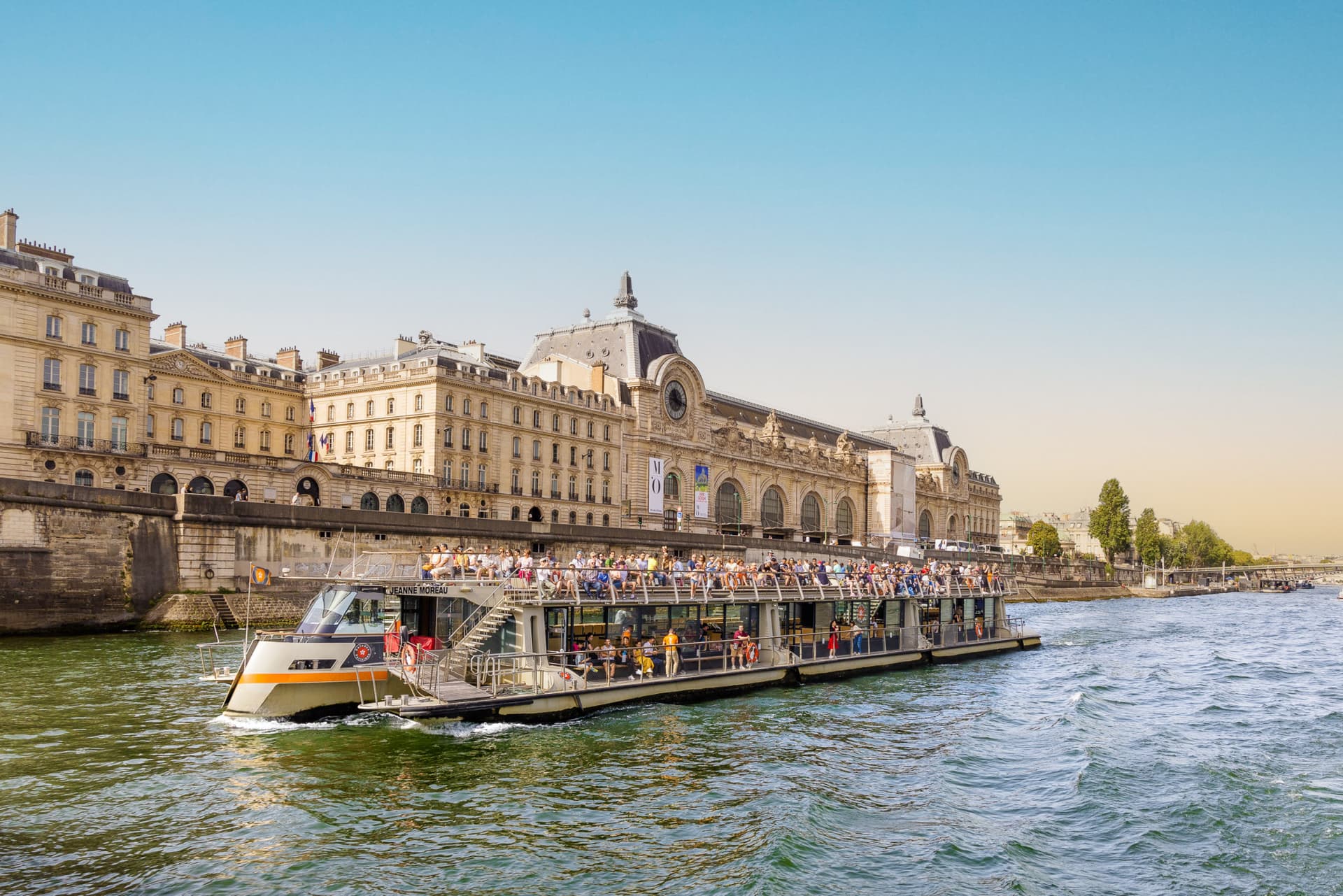 Seine River Cruise by Bateaux Parisiens – Departing from the Eiffel Tower - تصویر 5