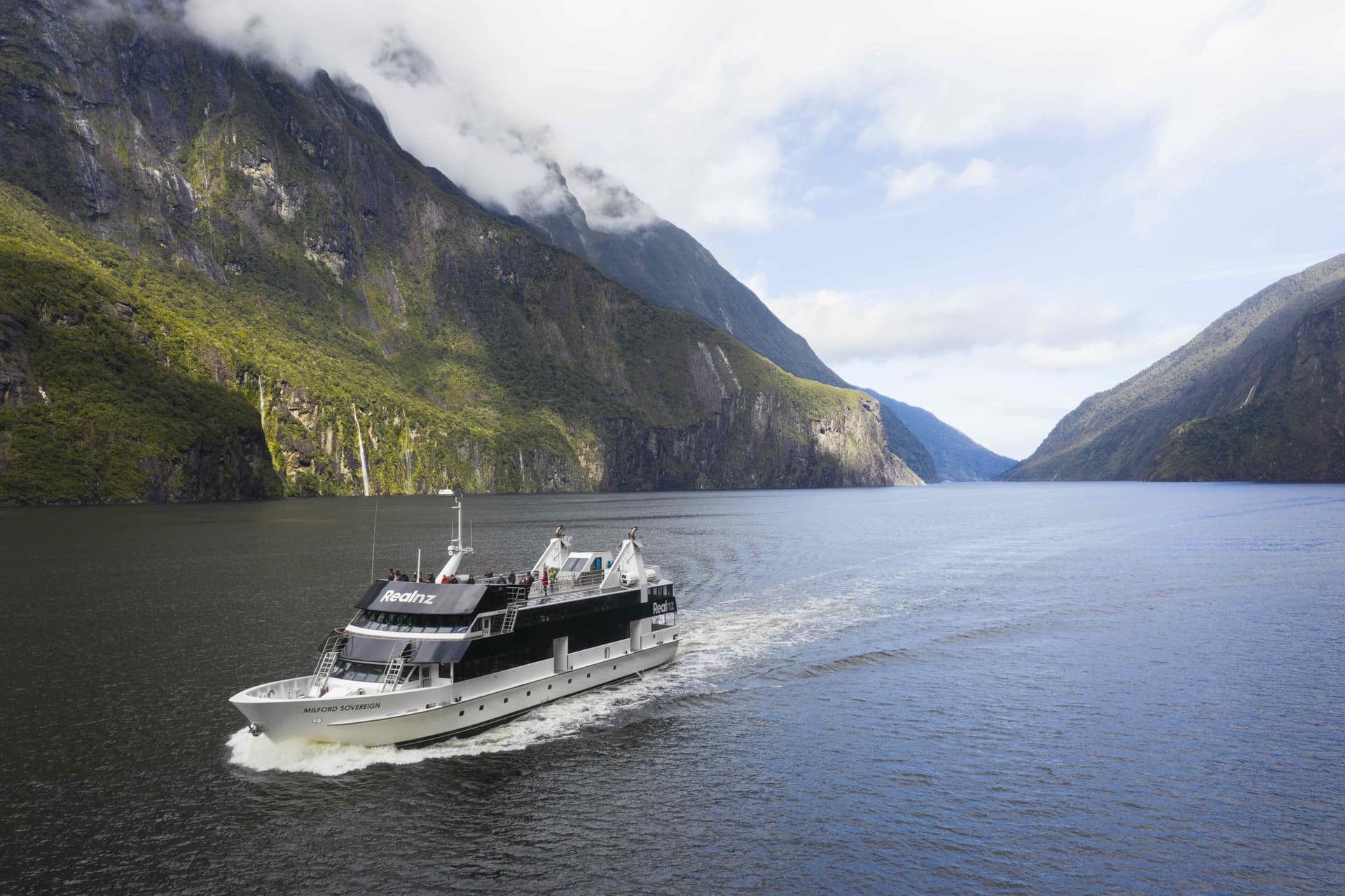 Milford Sound Coach and Cruise from Queenstown - تصویر 5