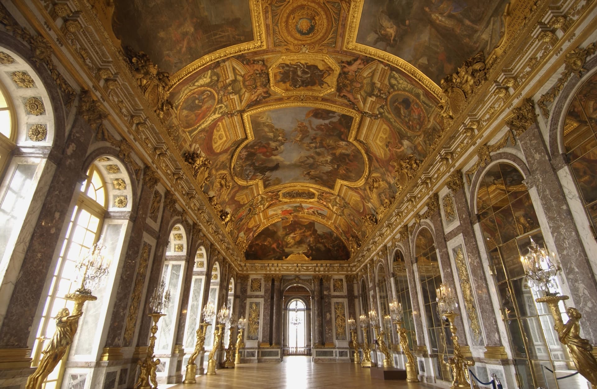 Palace of Versailles Audio-Guided Tour with Round Trip Transfers from Paris - تصویر اصلی