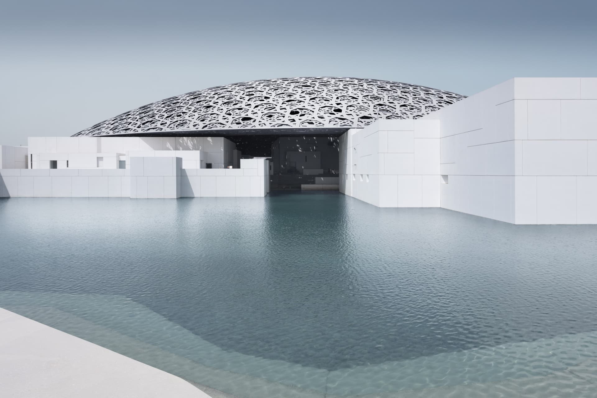 COMBO: The National Aquarium + Louvre Abu Dhabi Tickets - تصویر 7
