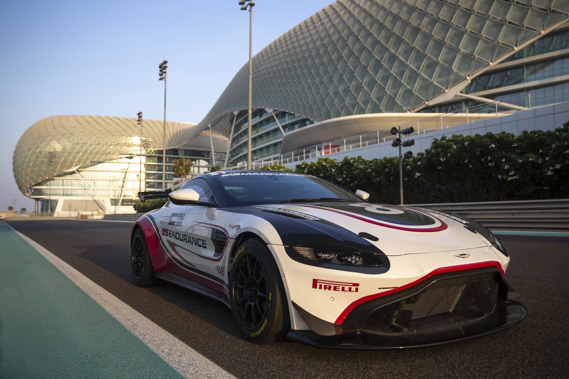 Yas Marina Circuit Aston Martin GT4 Driving Experience - تصویر 6