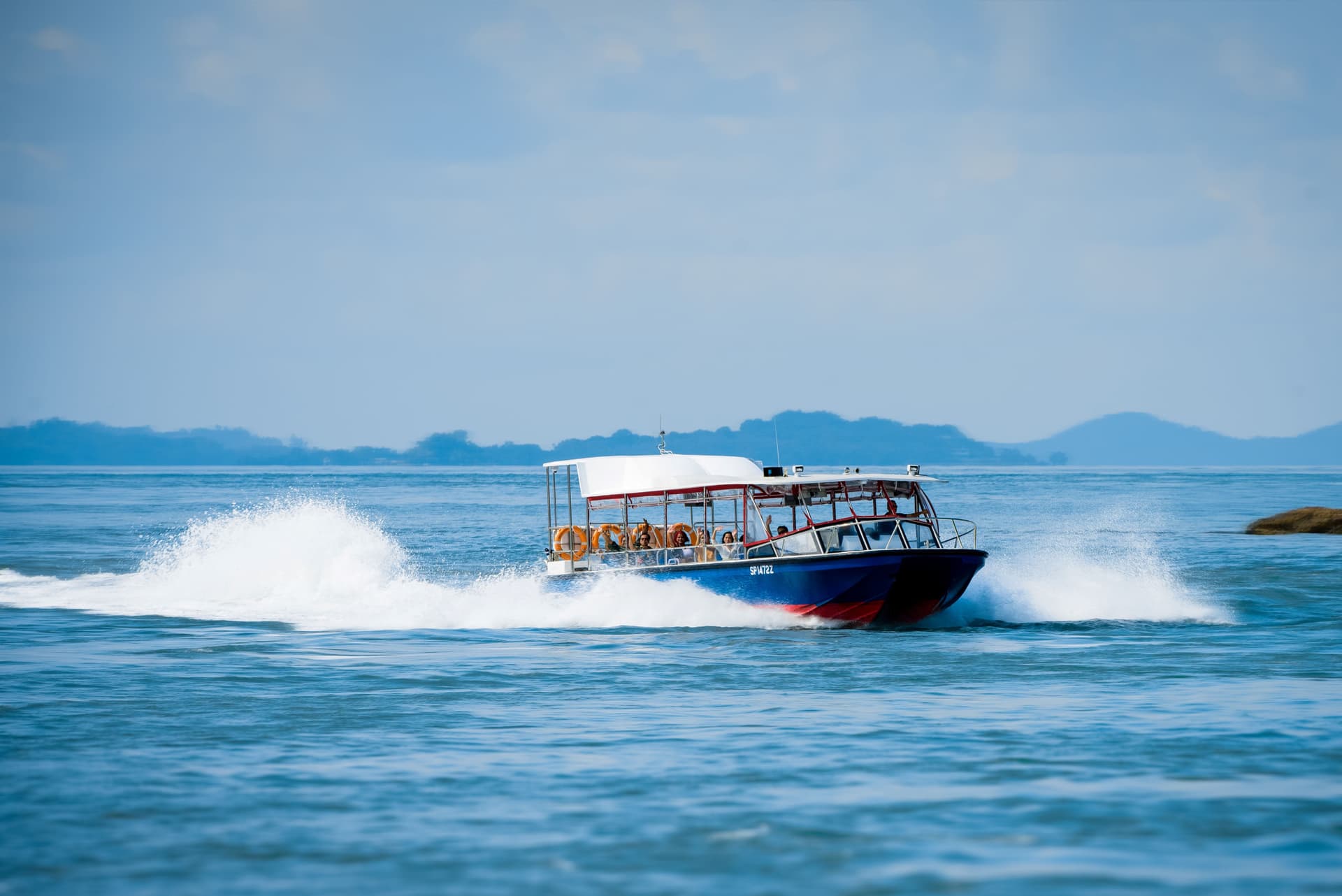 Albatross Hop-On Hop-Off Speedboat Pass - تصویر 5