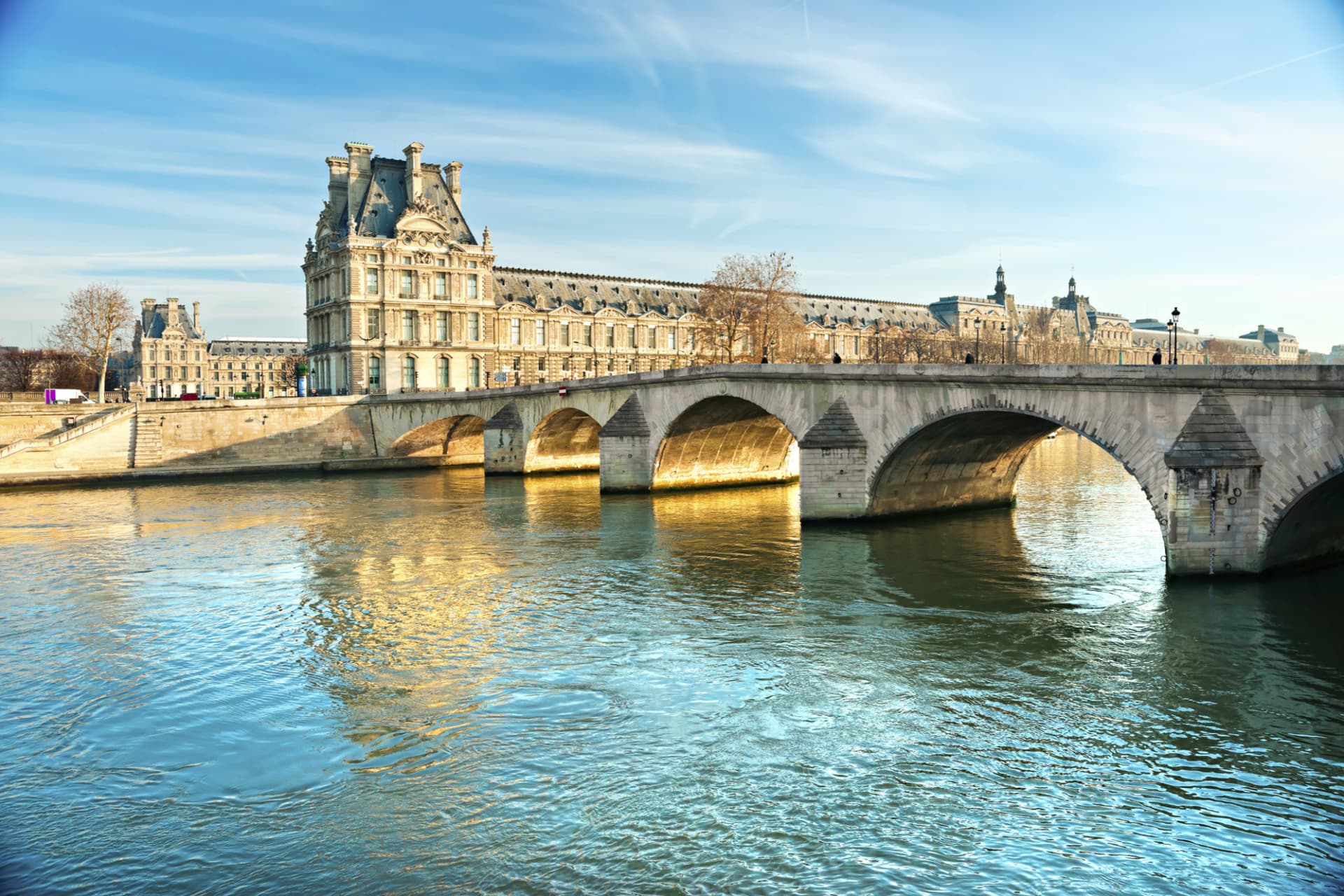 Paris Open-Top Bus Tour, Seine River Cruise, and Eiffel Tower Dining Experience - تصویر 8