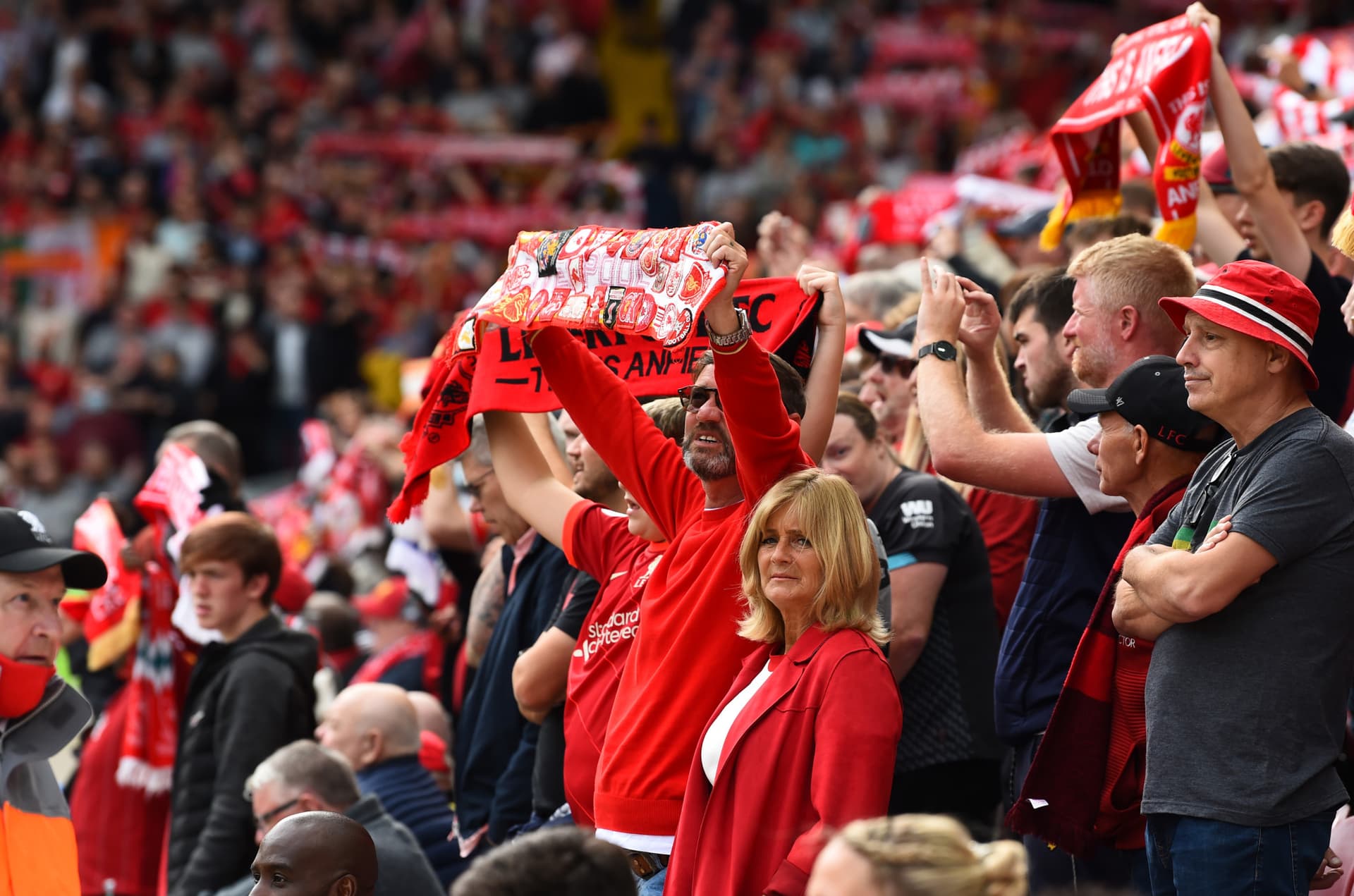 Premier League Football - Liverpool FC Match Ticket at Anfield Stadium - تصویر 6