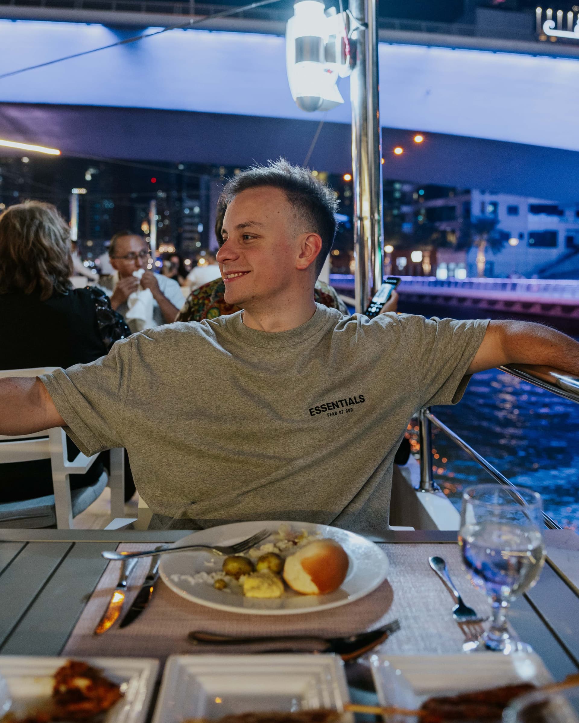 Alexandra Sea Lounge Dinner Cruise in Dubai Marina - تصویر 10