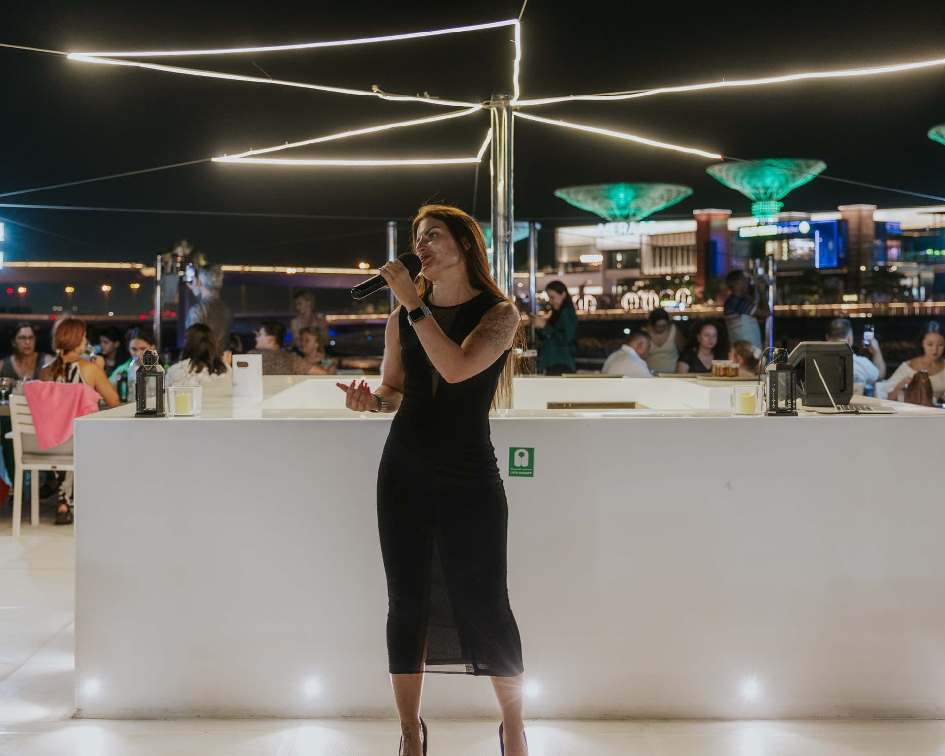 Alexandra Sea Lounge Dinner Cruise in Dubai Marina - تصویر 6