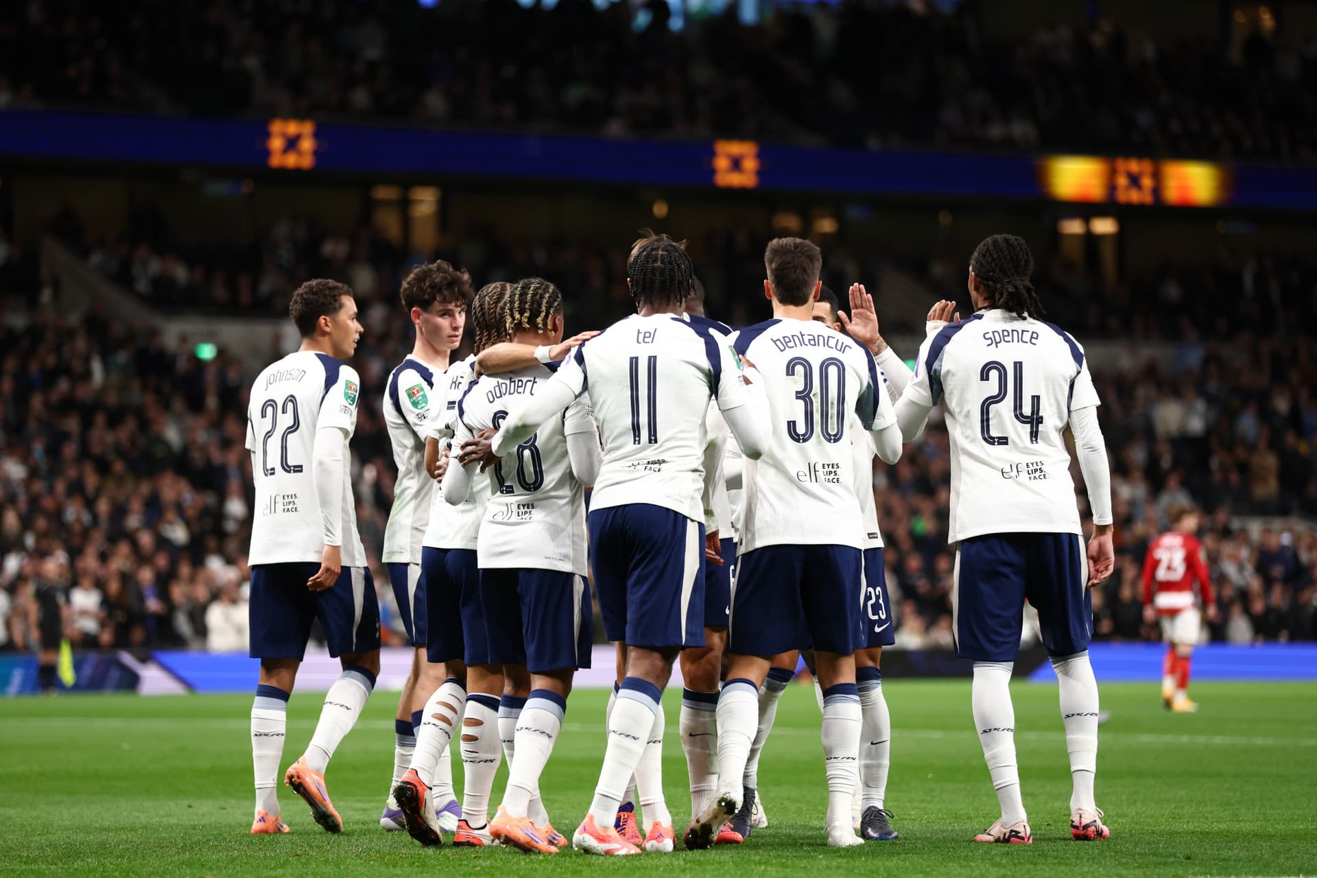 Premier League Football - Tottenham Hotspur FC Match Ticket at Tottenham Hotspur Stadium - تصویر 11