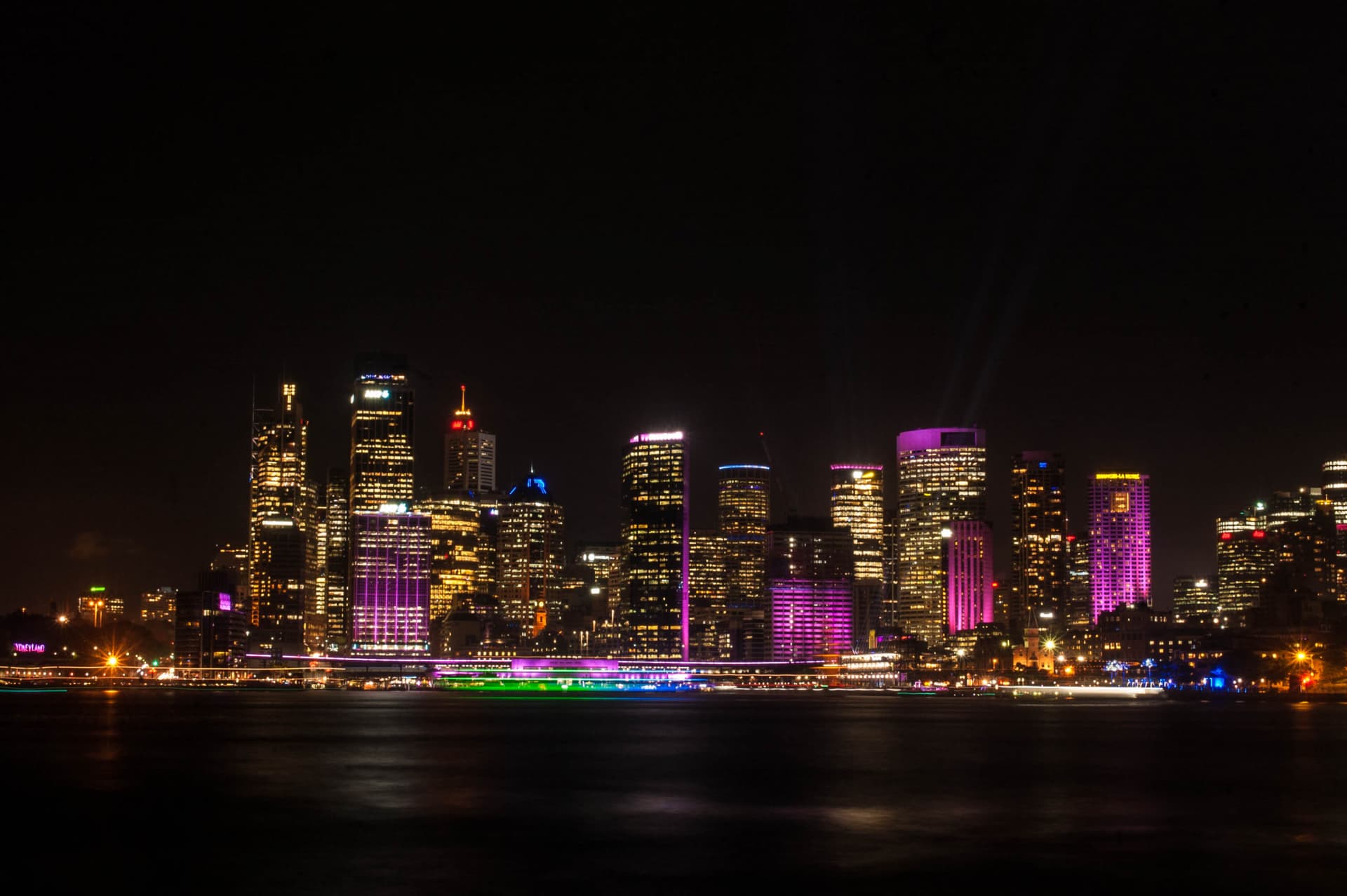 Vivid Festival of Light and Sound Cruise with Buffet Dinner aboard Sydney Princess Cruises - تصویر 2