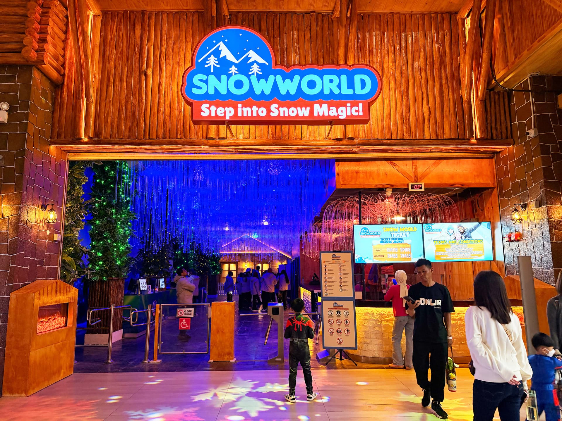 Snow World Genting Highlands Ticket - تصویر 3