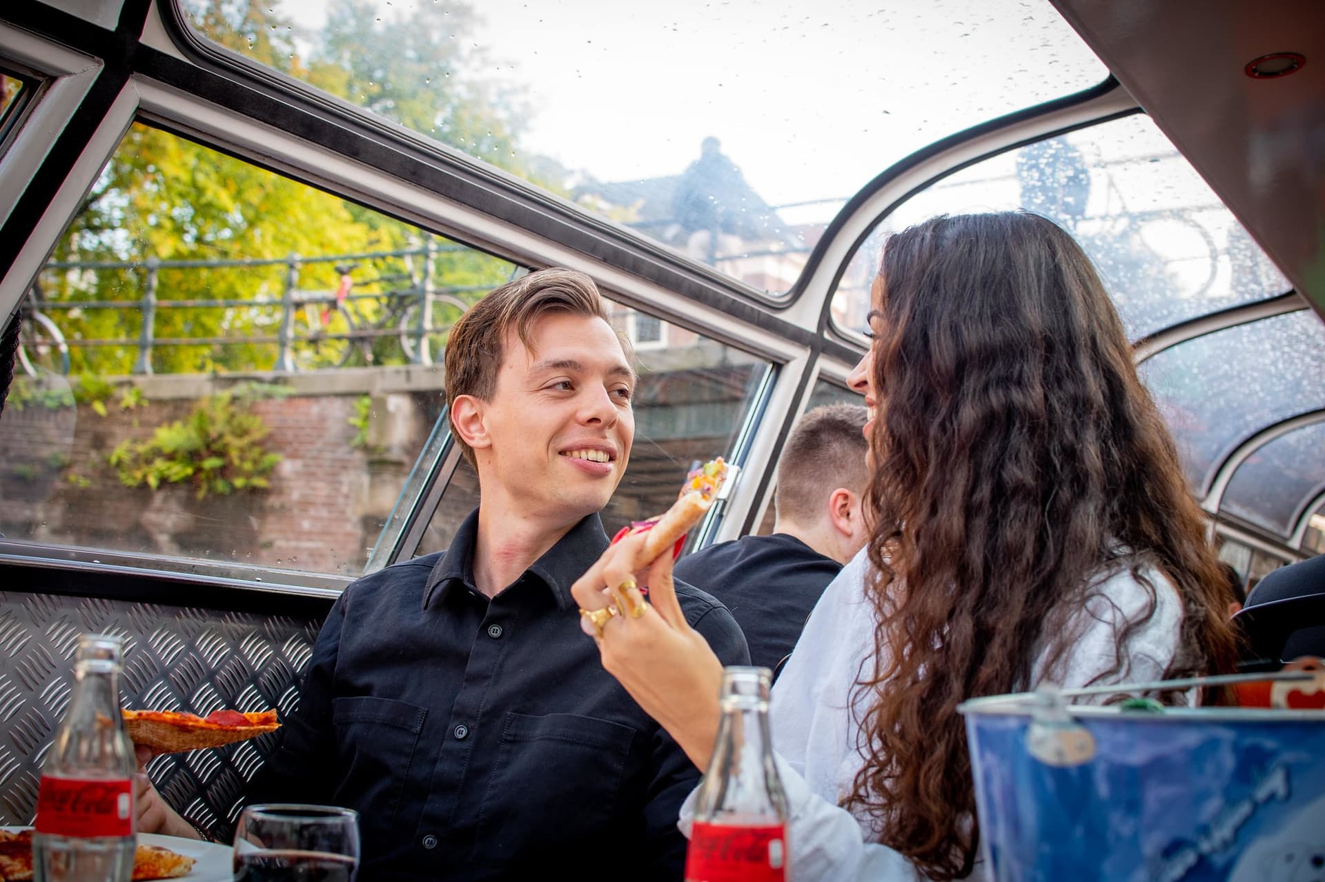Amsterdam Canal Cruise Ticket with New York Pizza and Drinks - تصویر 2