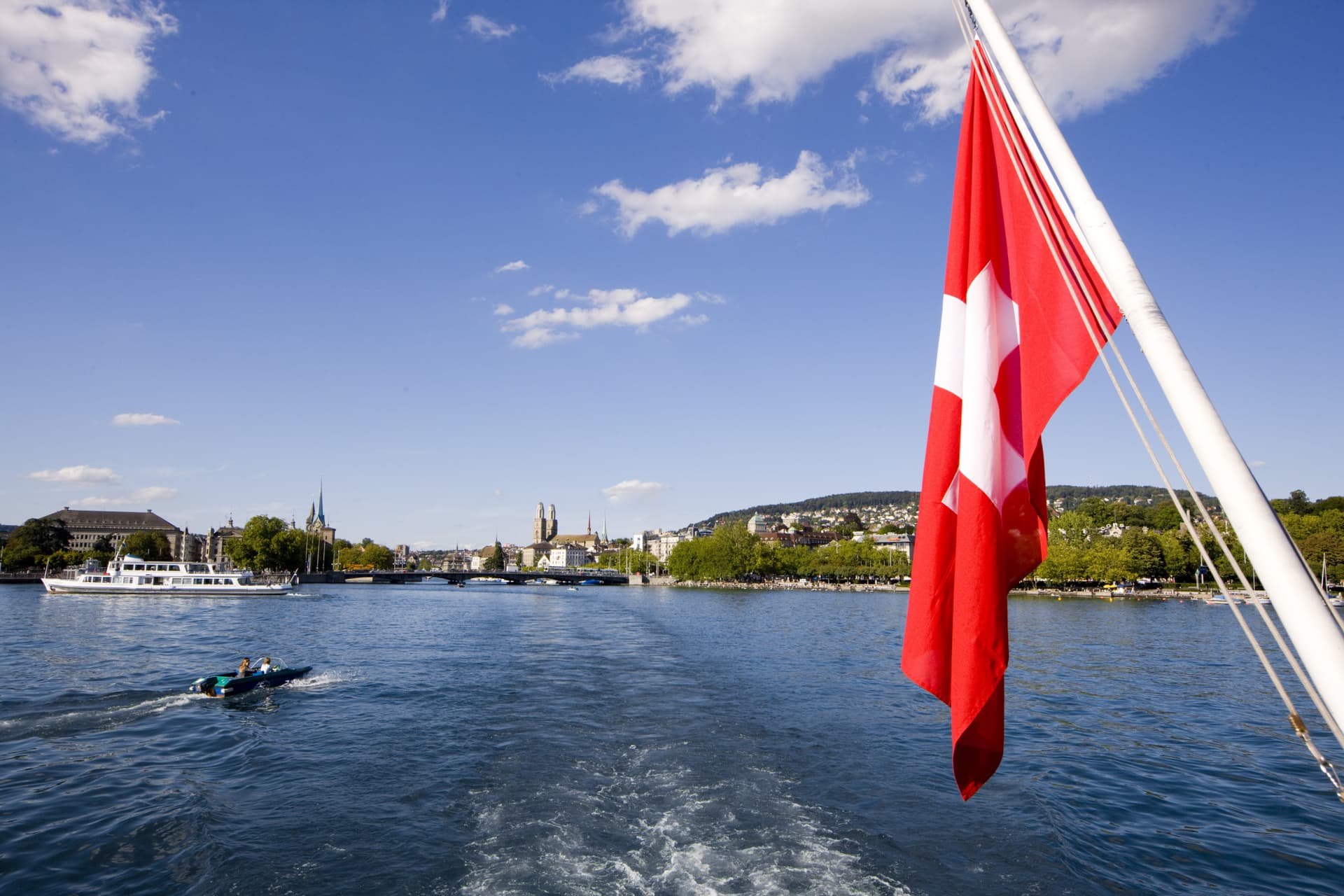 Zurich City Tour with Cruise and Lindt Home of Chocolate - تصویر 4