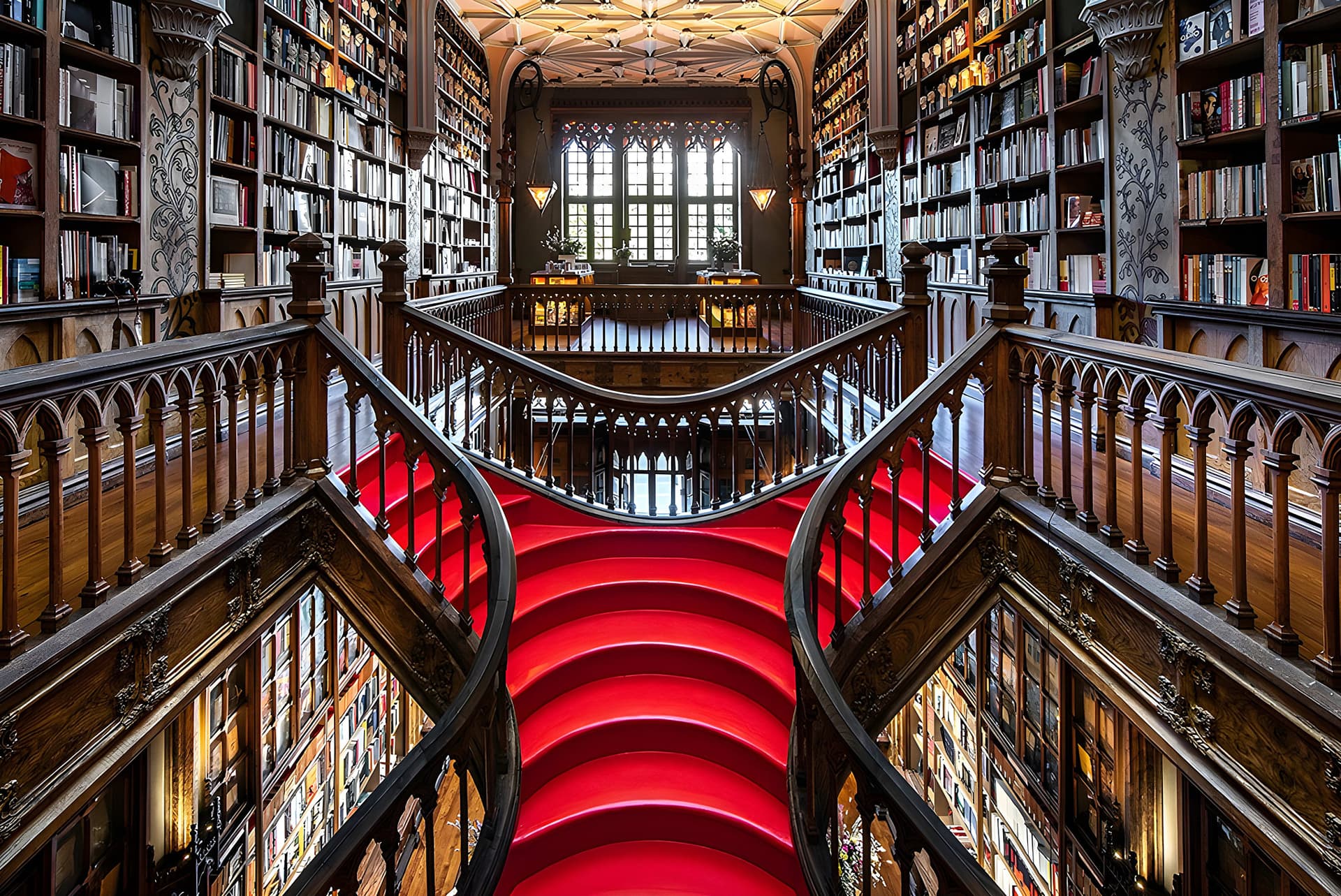 Livraria Lello Porto & Fundação Livraria Lello Ticket - تصویر 5