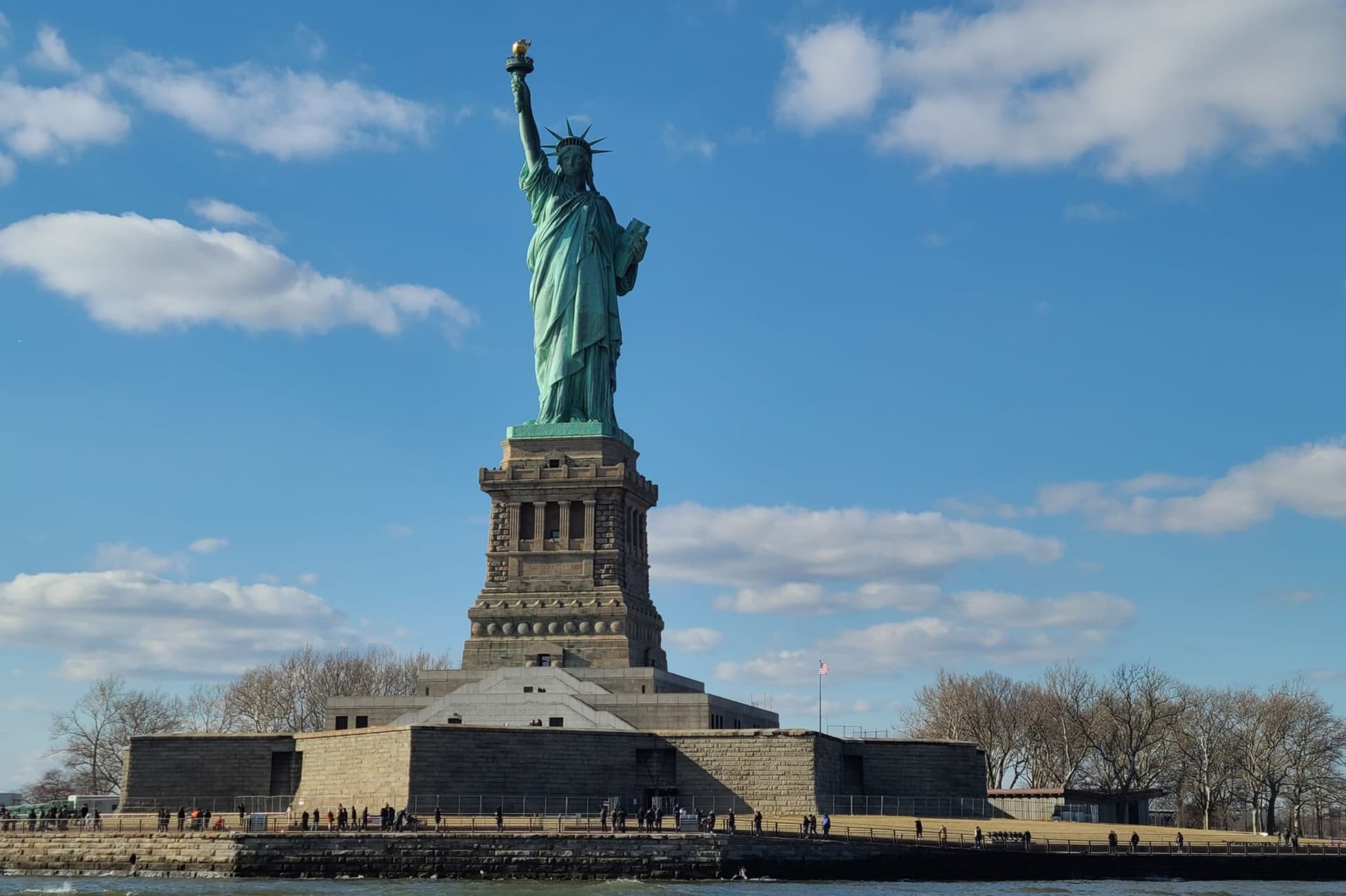 NYC: 9/11 Memorial Museum & Statue of Liberty Cruise - تصویر 18