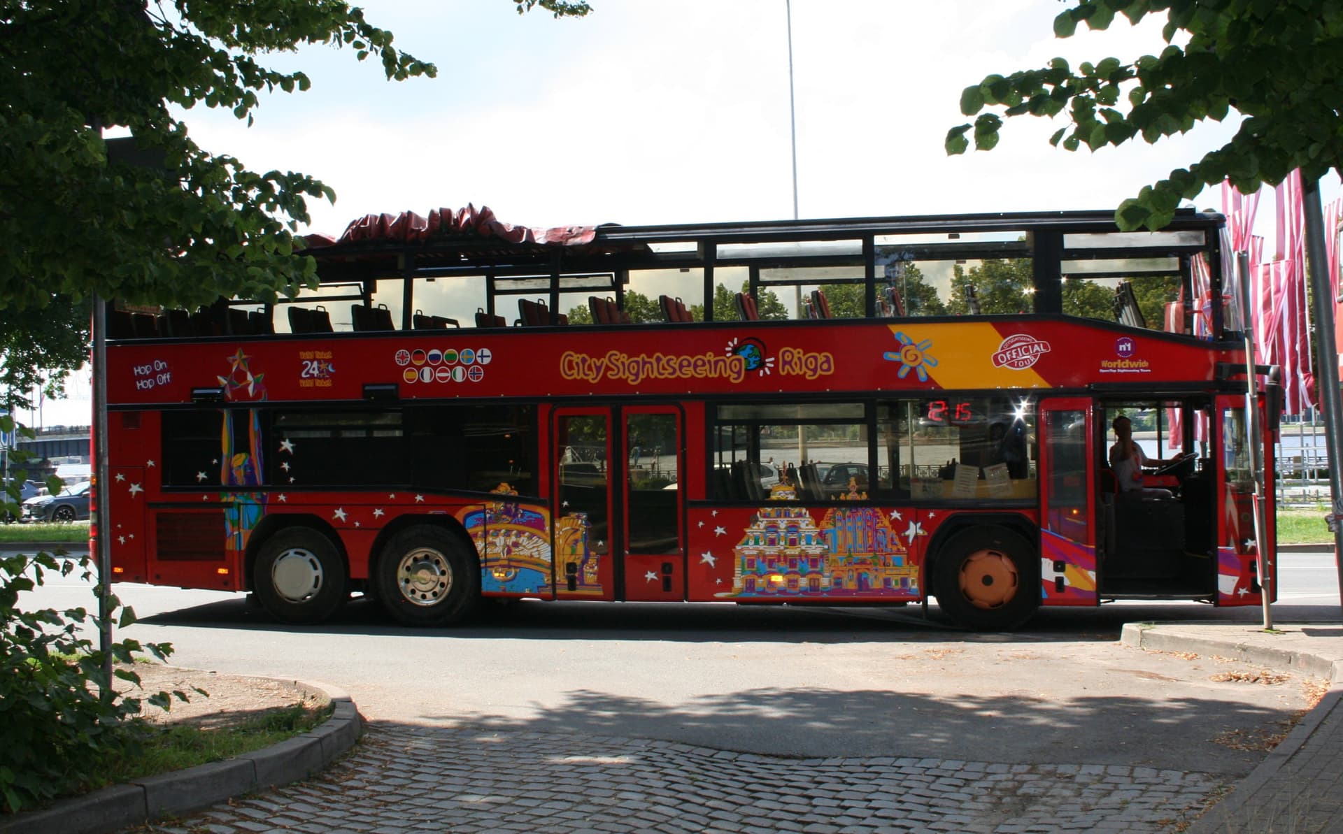 City Sightseeing Riga Hop-on Hop-off Bus Tour - تصویر اصلی