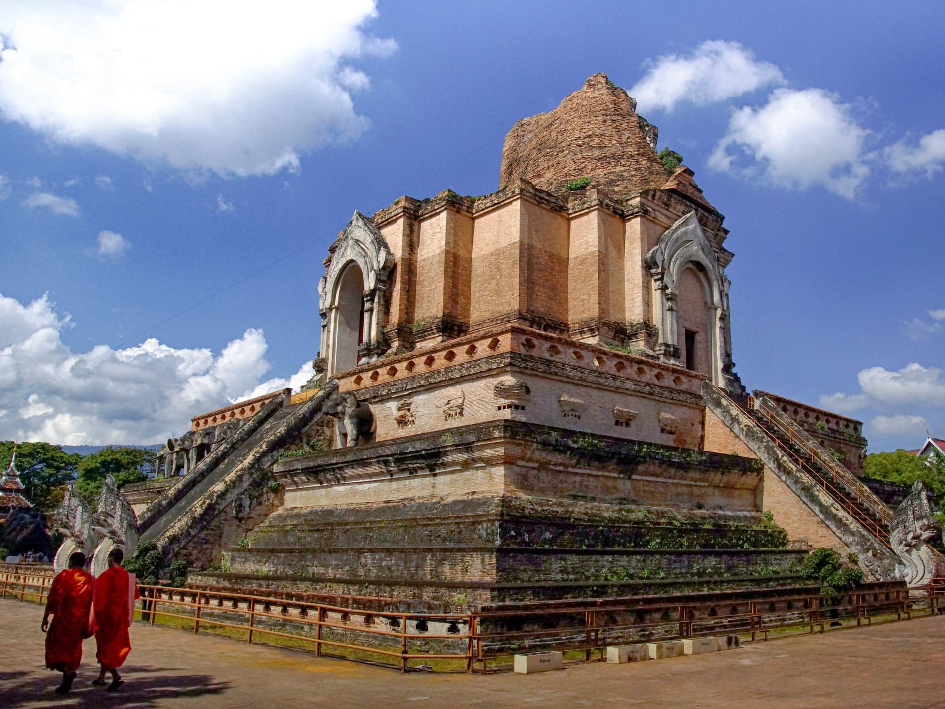 Chiang Mai Old City and Temples Walking Tour - تصویر 6