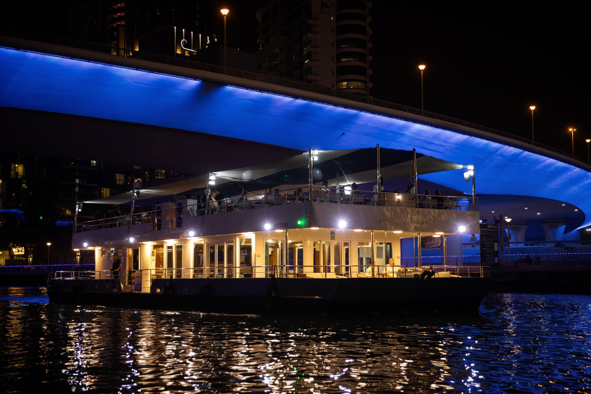 Alexandra Sea Lounge Dinner Cruise in Dubai Marina - تصویر 2