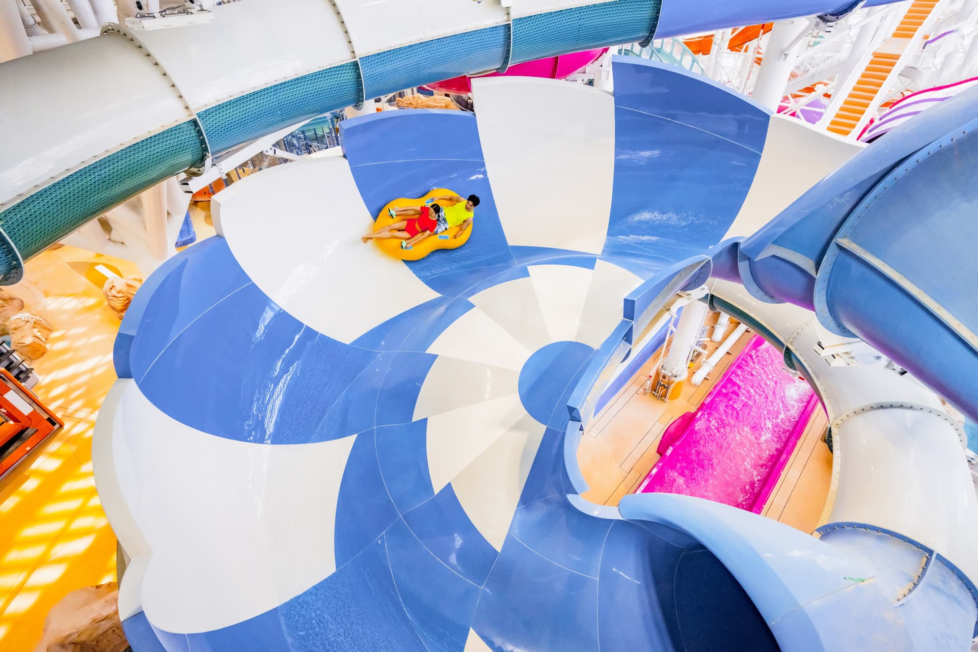 Studio City Water Park - تصویر 3