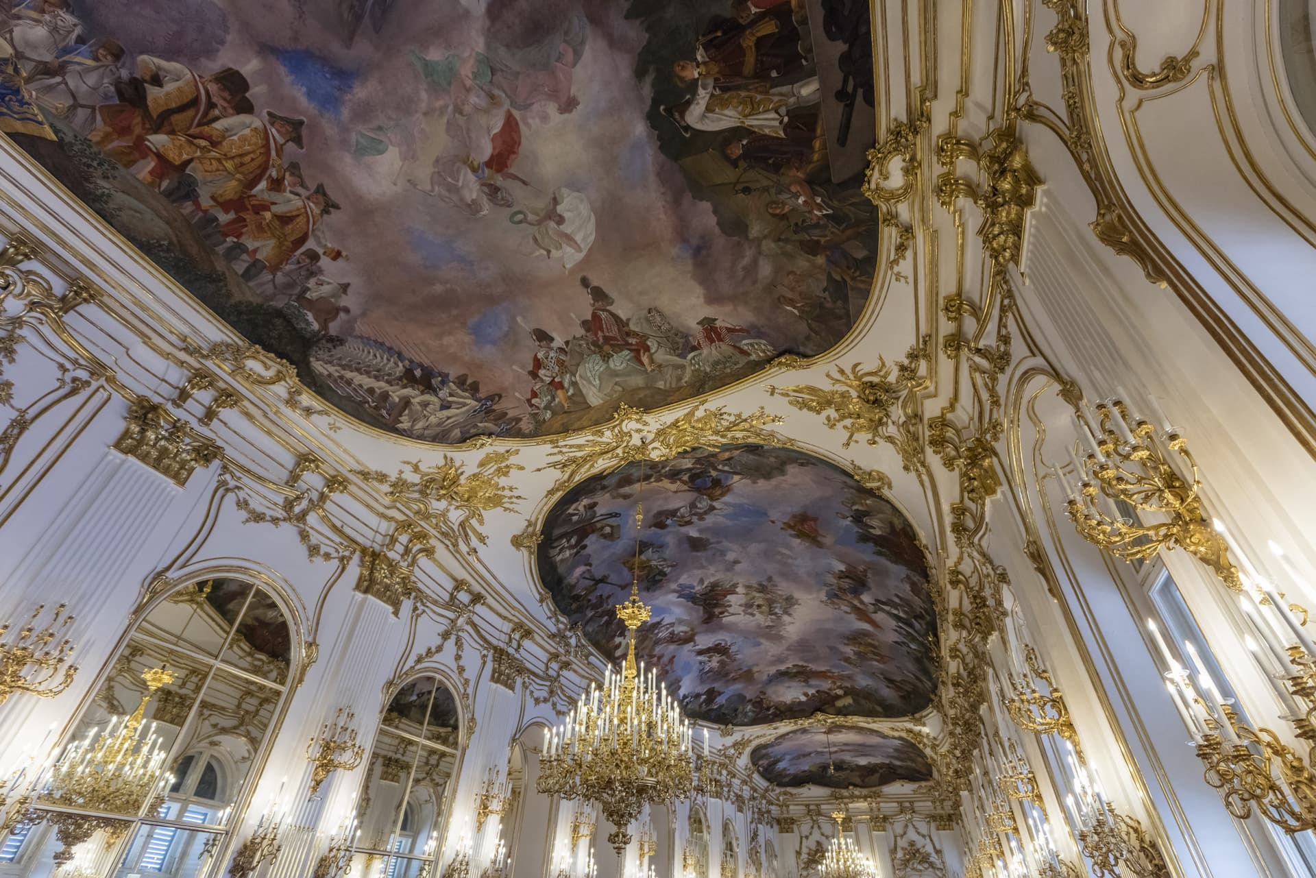 Schonbrunn Palace and Gardens - تصویر 9
