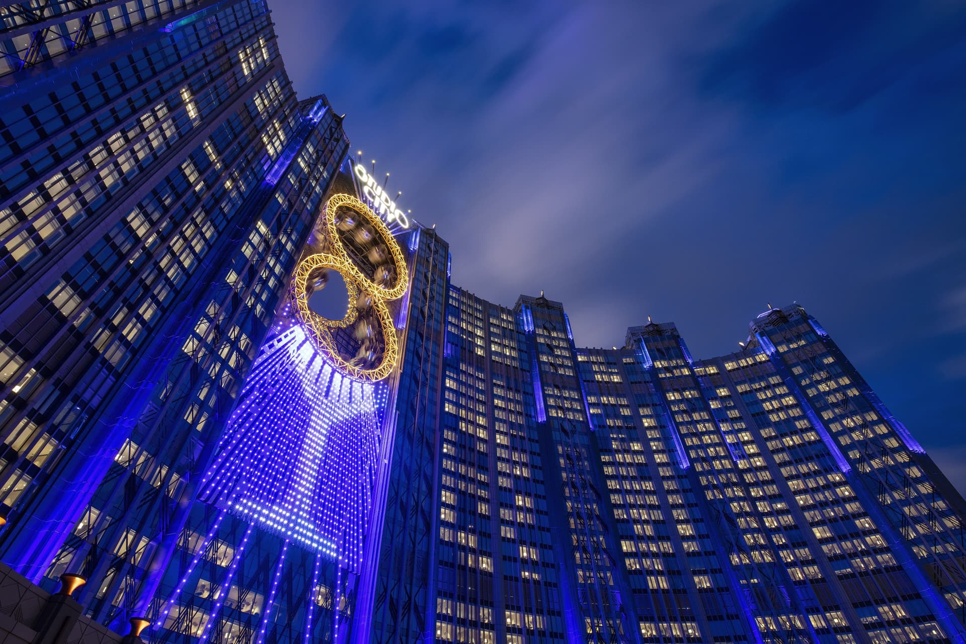Studio City Macau Golden Reel Ferris Wheel - تصویر 11