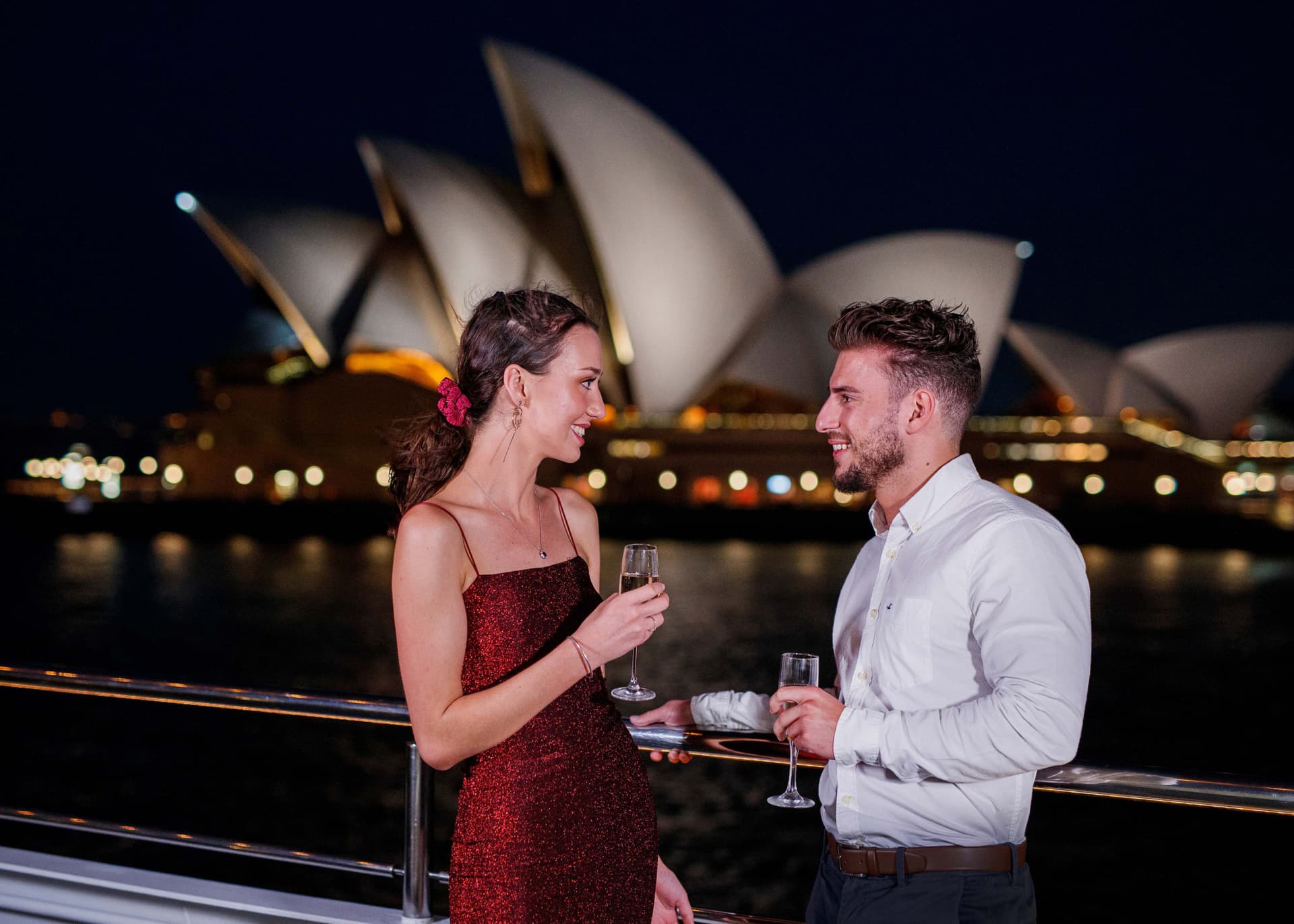 Sydney Harbour Sunset Dinner Cruise aboard Captain Cook Cruises - تصویر 3