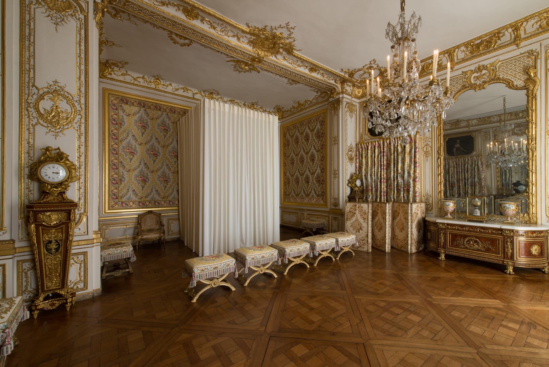Palace of Versailles Audio-Guided Tour with Round Trip Transfers from Paris - تصویر 2