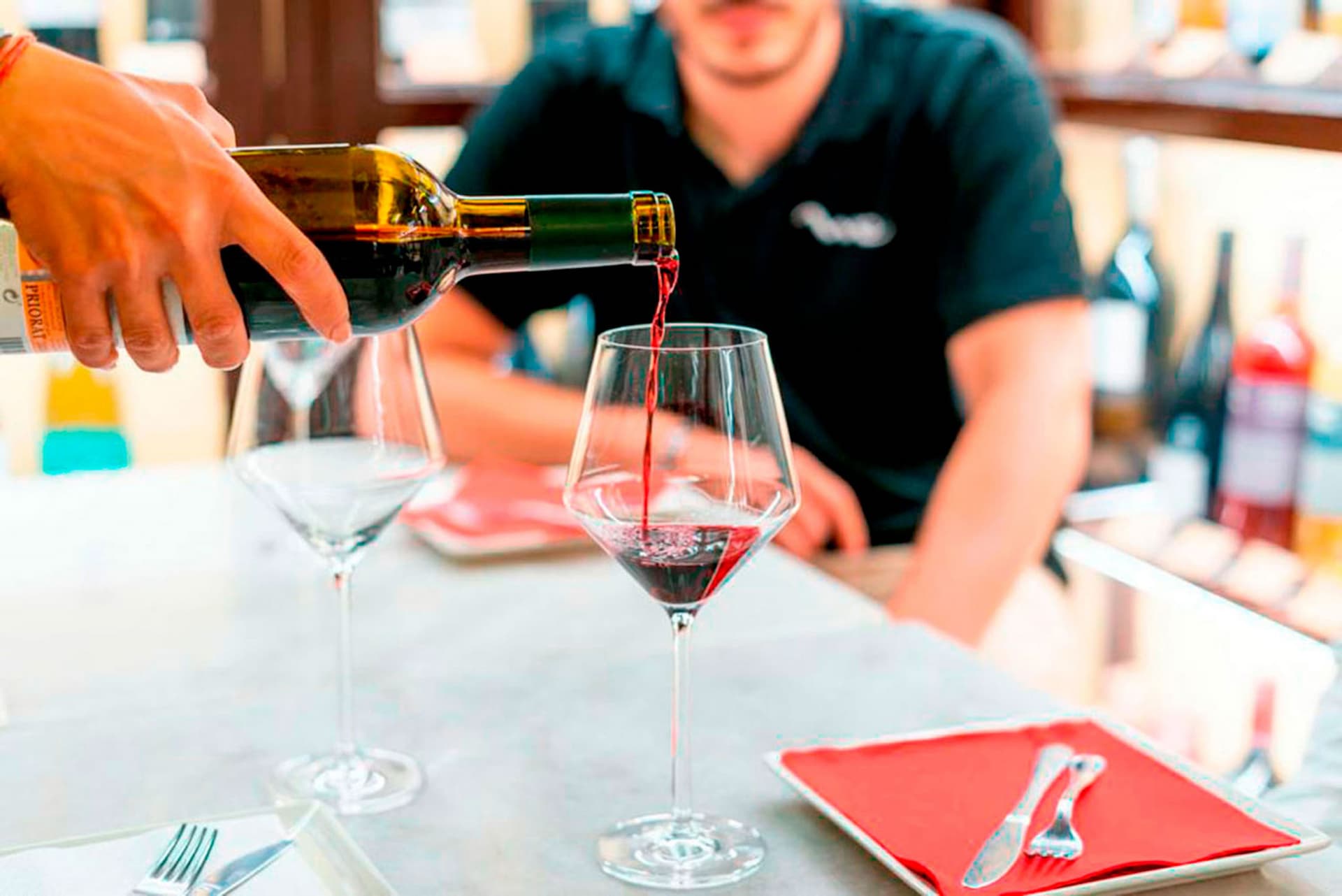 Barcelona Old Town Walking Tour with Flamenco Show and Tapas Dinner - تصویر 13