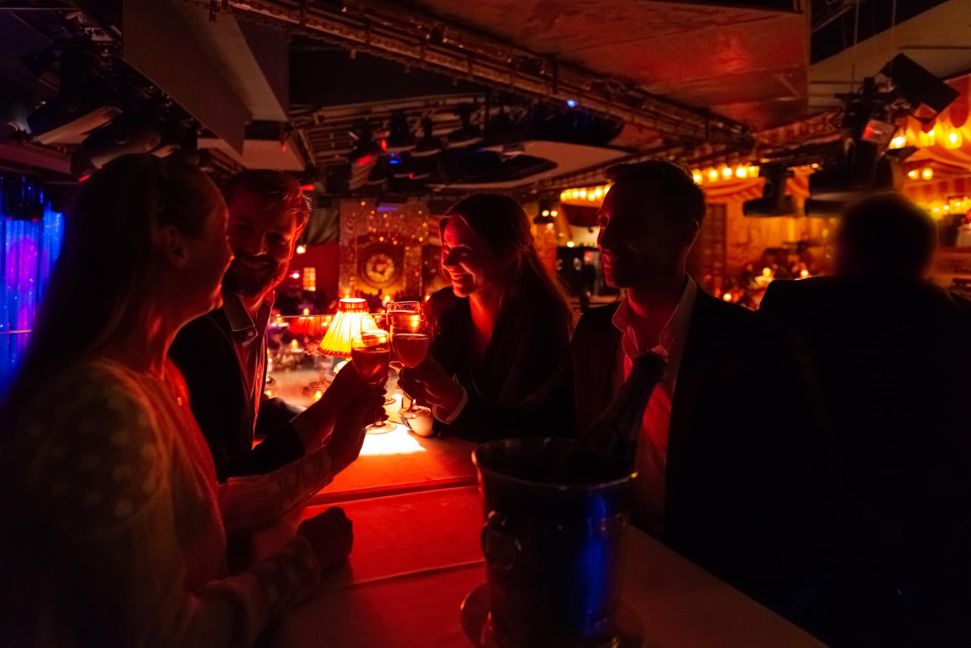 Moulin Rouge Cabaret Show with Drop-off Service and Dinner - تصویر 4