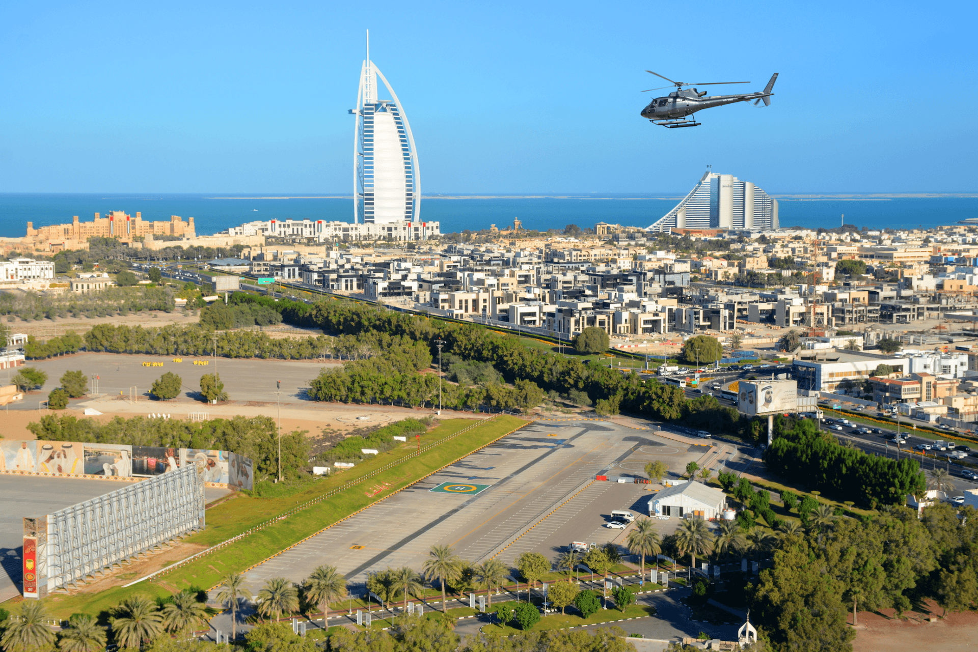 Dubai Helicopter Tour by HeliDubai - تصویر 4