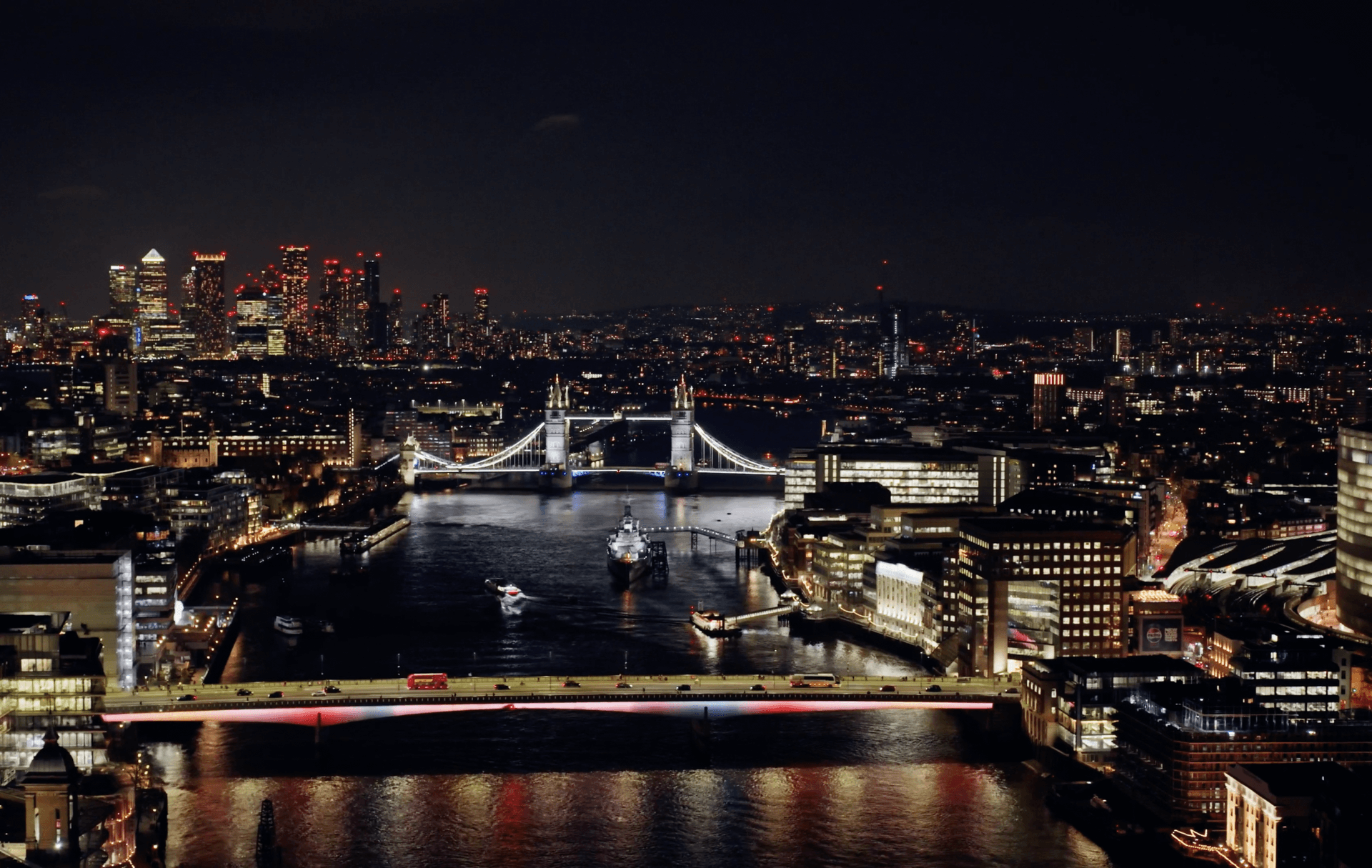 Illuminated River - Thames Uber Boat Night Cruise - تصویر 3