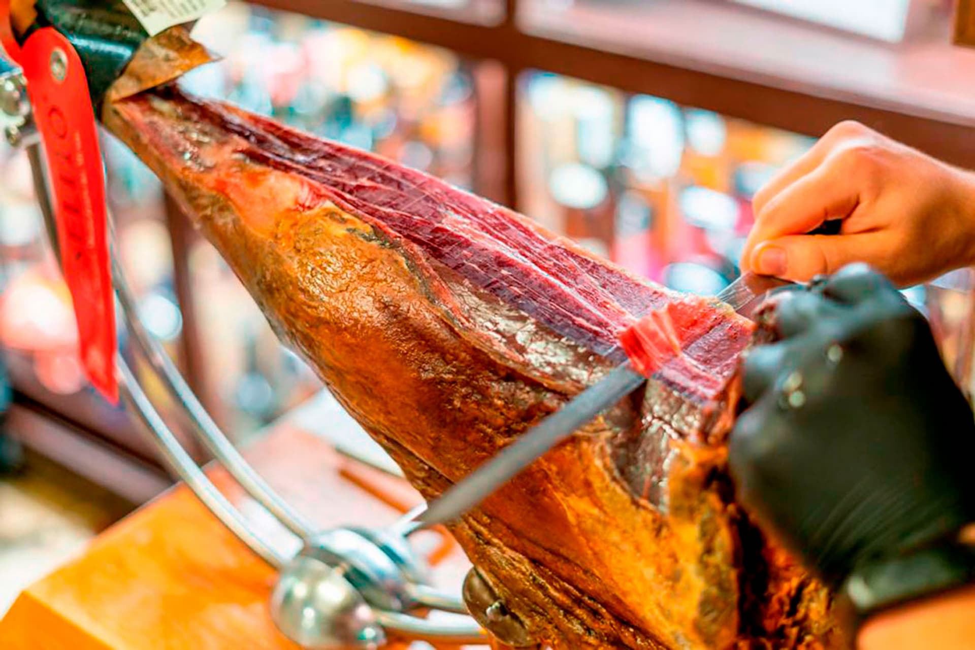 Barcelona Old Town Walking Tour with Flamenco Show and Tapas Dinner - تصویر 9