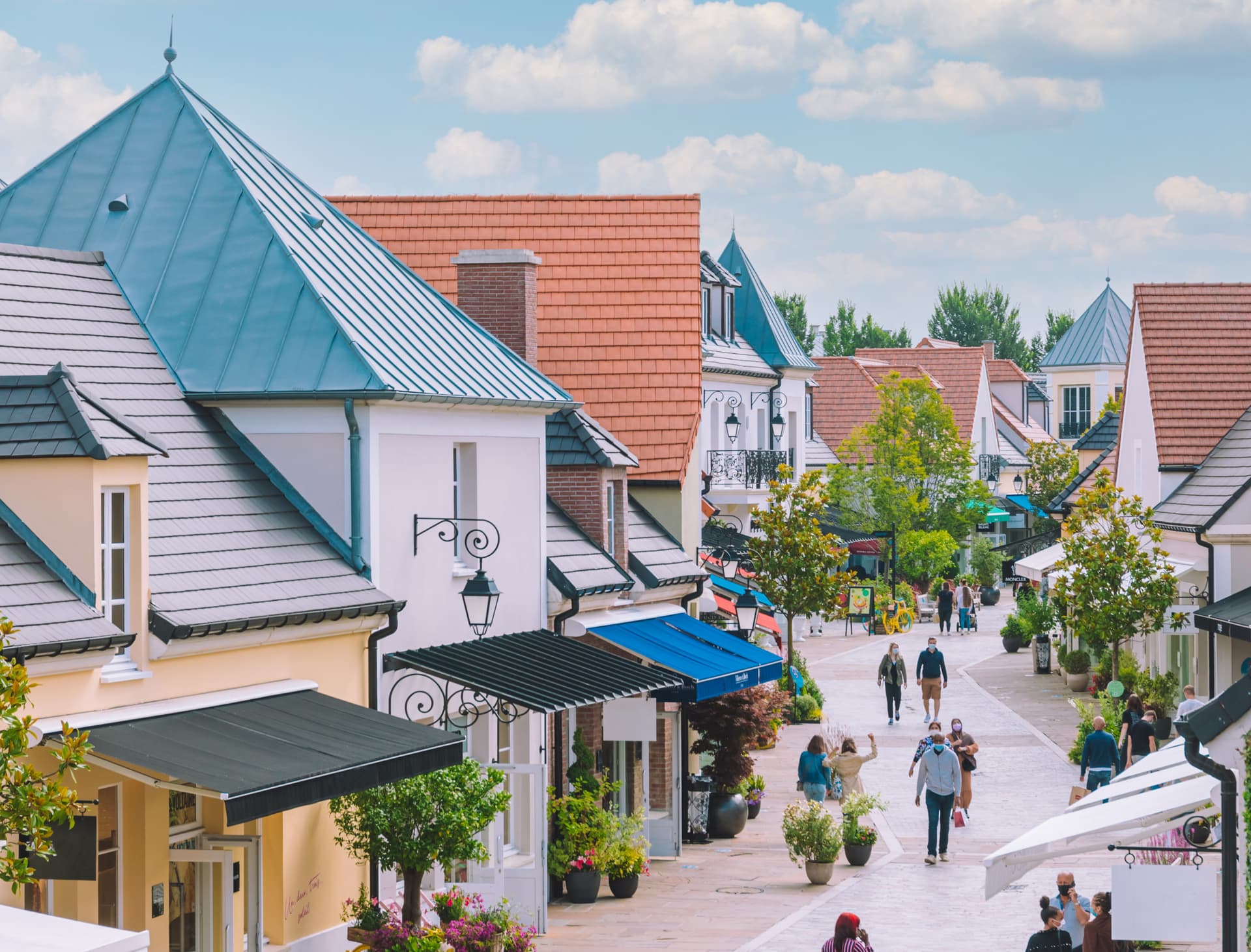 La Vallee Village with Round Trip Transfers from Paris - تصویر 3