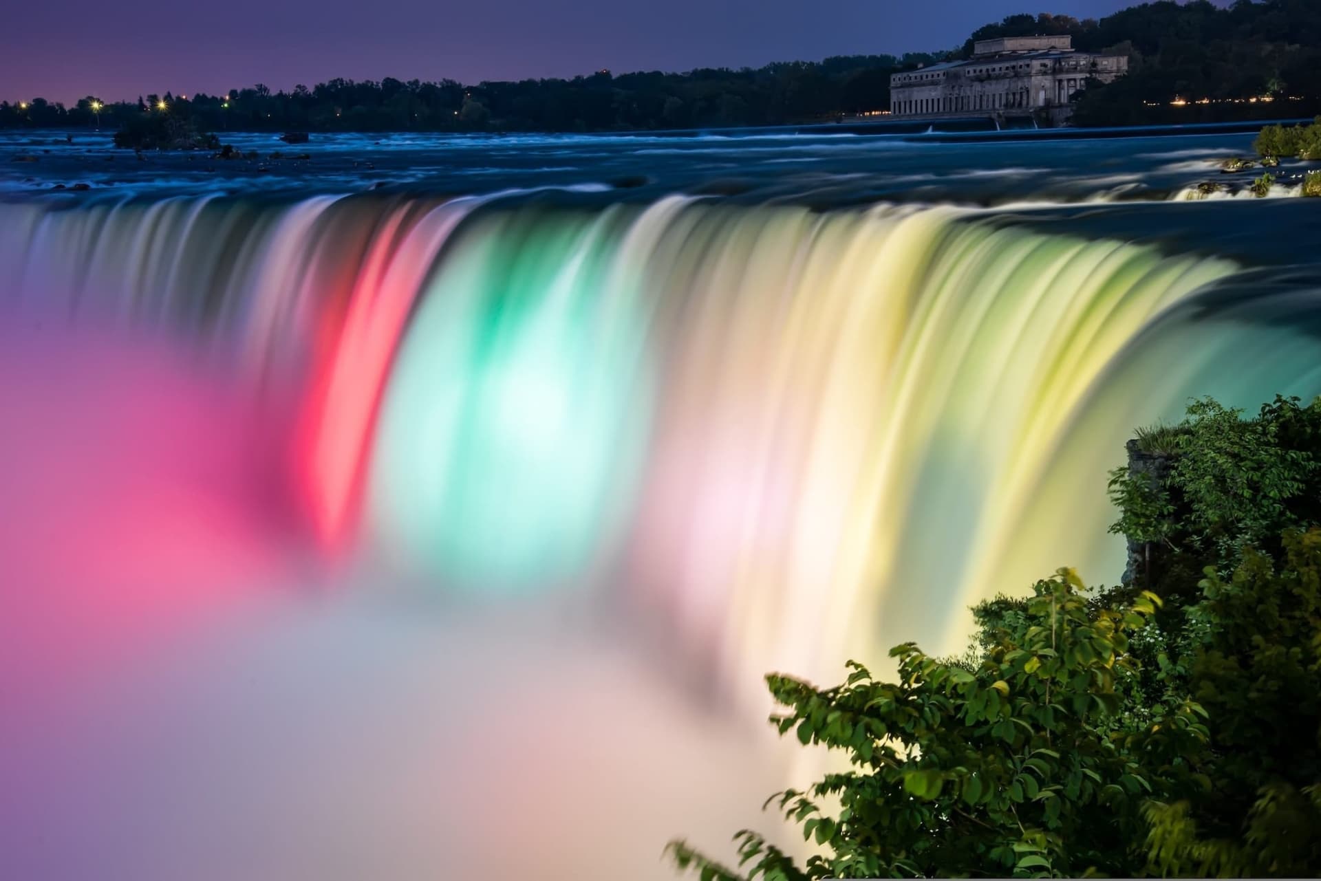 Niagara Falls USA: Night Illumination Tour & Optional Maid of the Mist - تصویر اصلی
