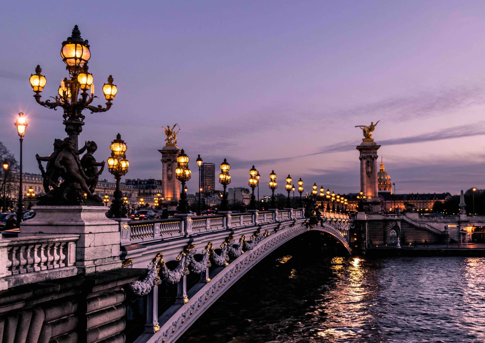 Paris Illuminations Night Bus Tour and Eiffel Tower Reserved Access - تصویر 8