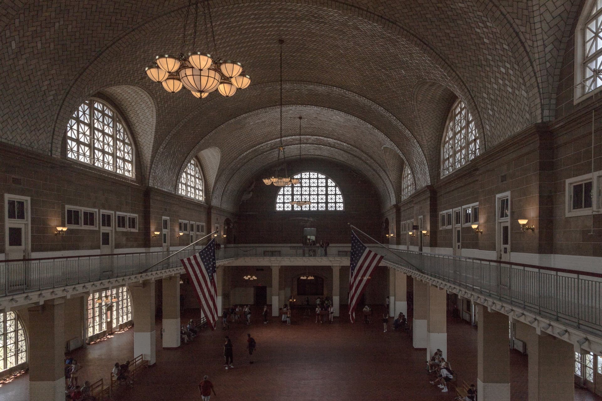 Statue of Liberty and Ellis Island Tour - تصویر 3