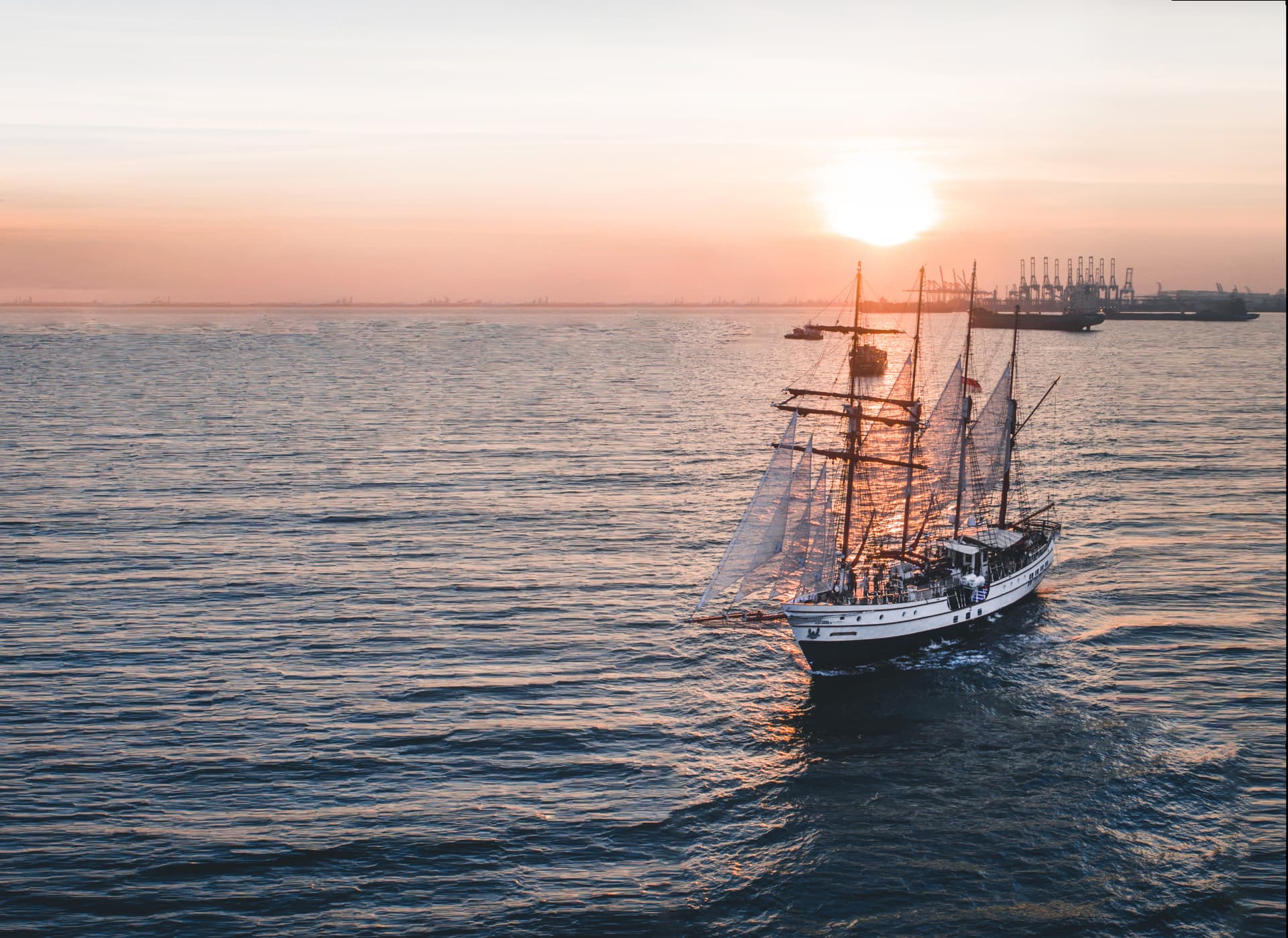 The Royal Albatross - Luxury Tall Ship Cruise Ticket - تصویر 29