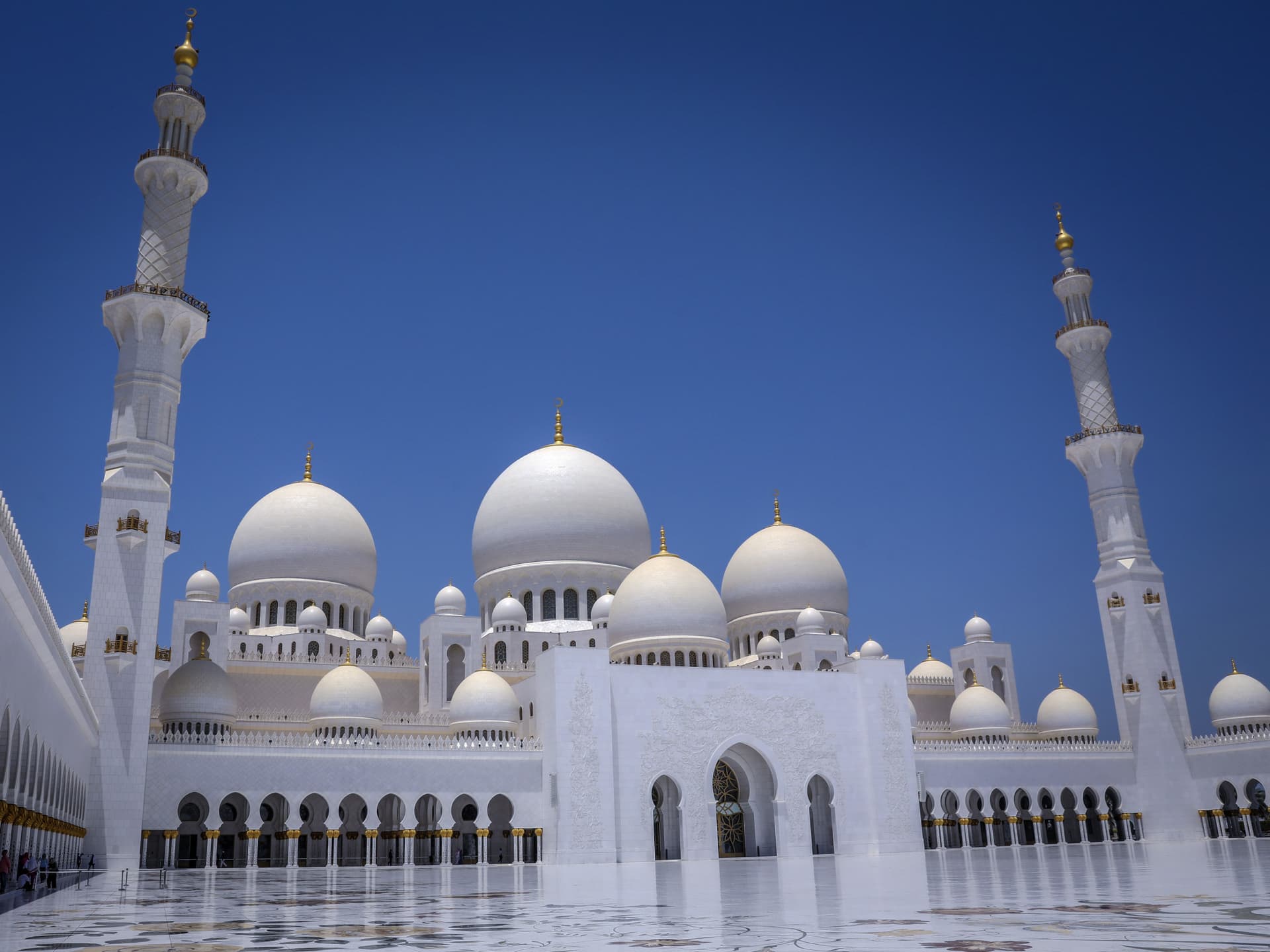 Sheikh Zayed Grand Mosque and Louvre Abu Dhabi Tour from Dubai - تصویر 14