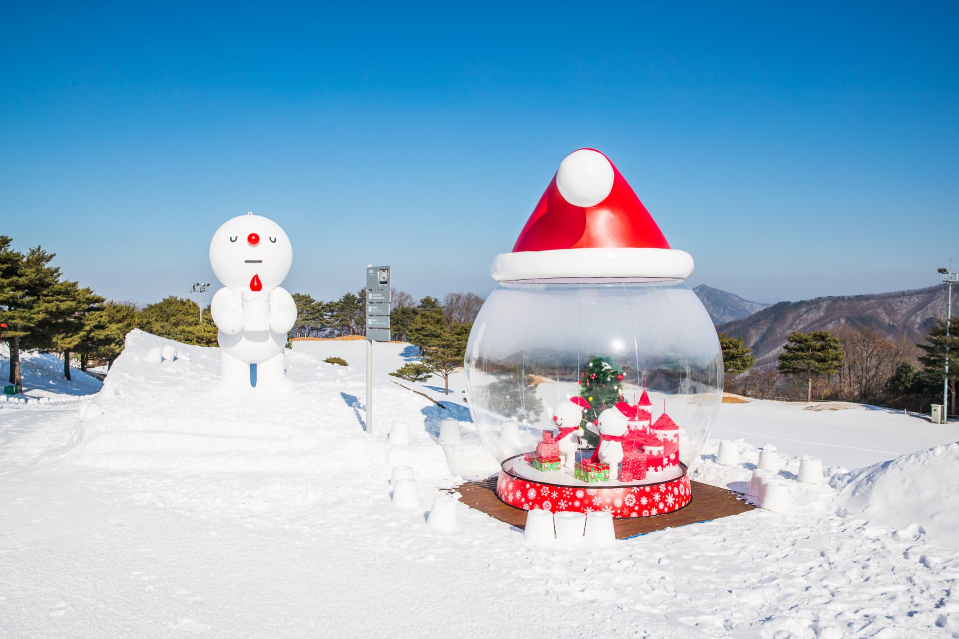 Vivaldi Park Winter Ski and Eobi Ice Valley Day Tour from Seoul - تصویر 13