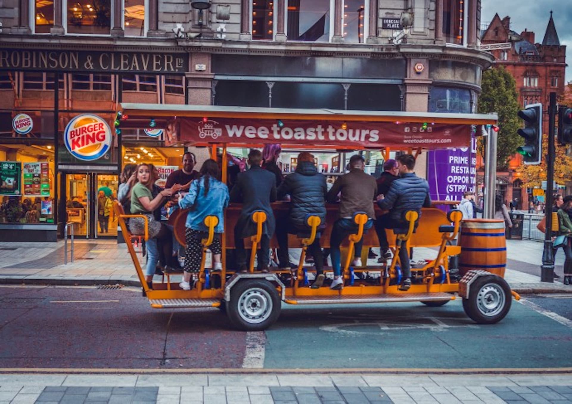 Original Beer and Prosecco London Bike Tour by Wee Toast Tours - تصویر 3