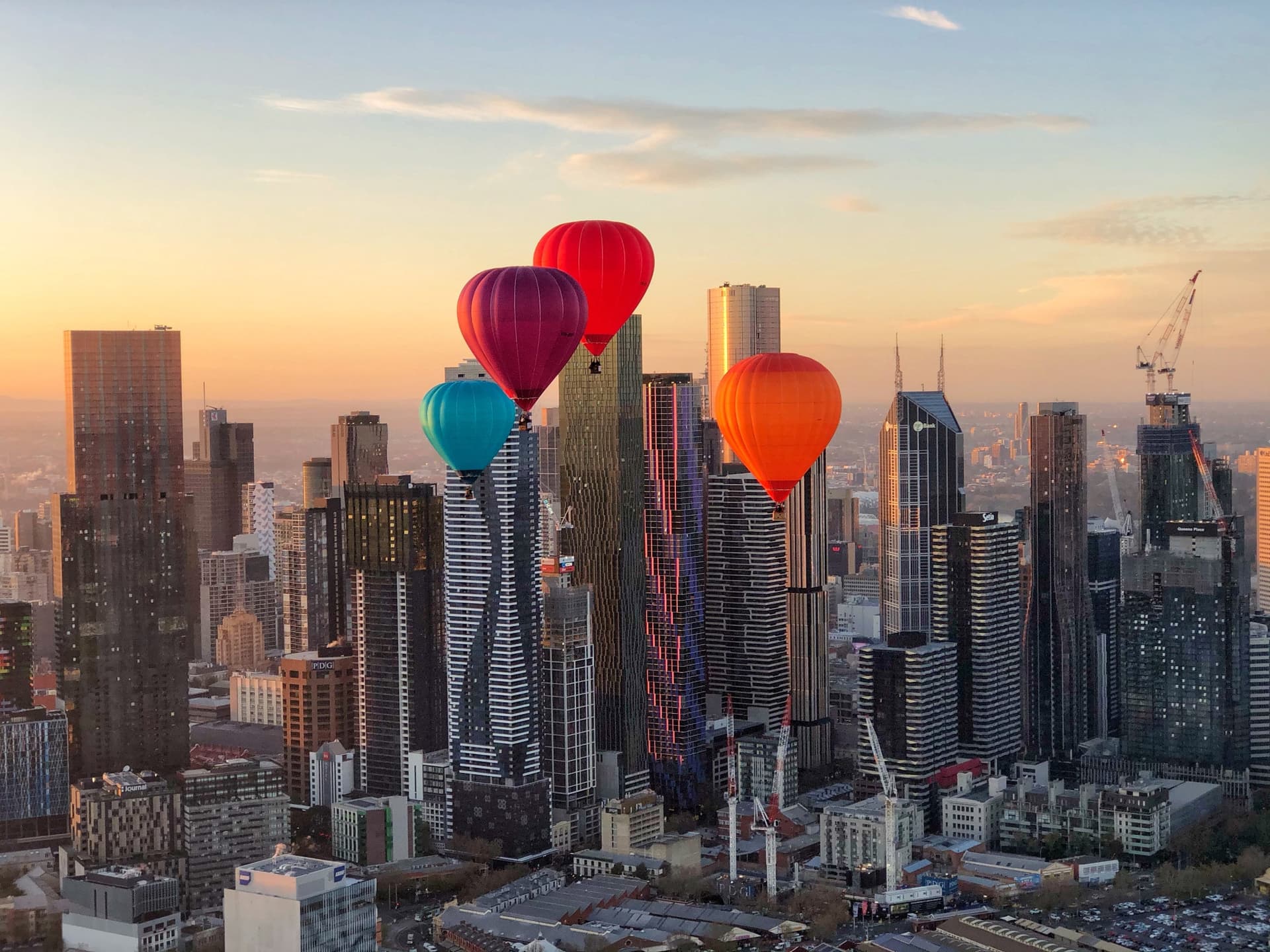 Sunrise Hot Air Balloon Flight over Melbourne with Photos - تصویر 2