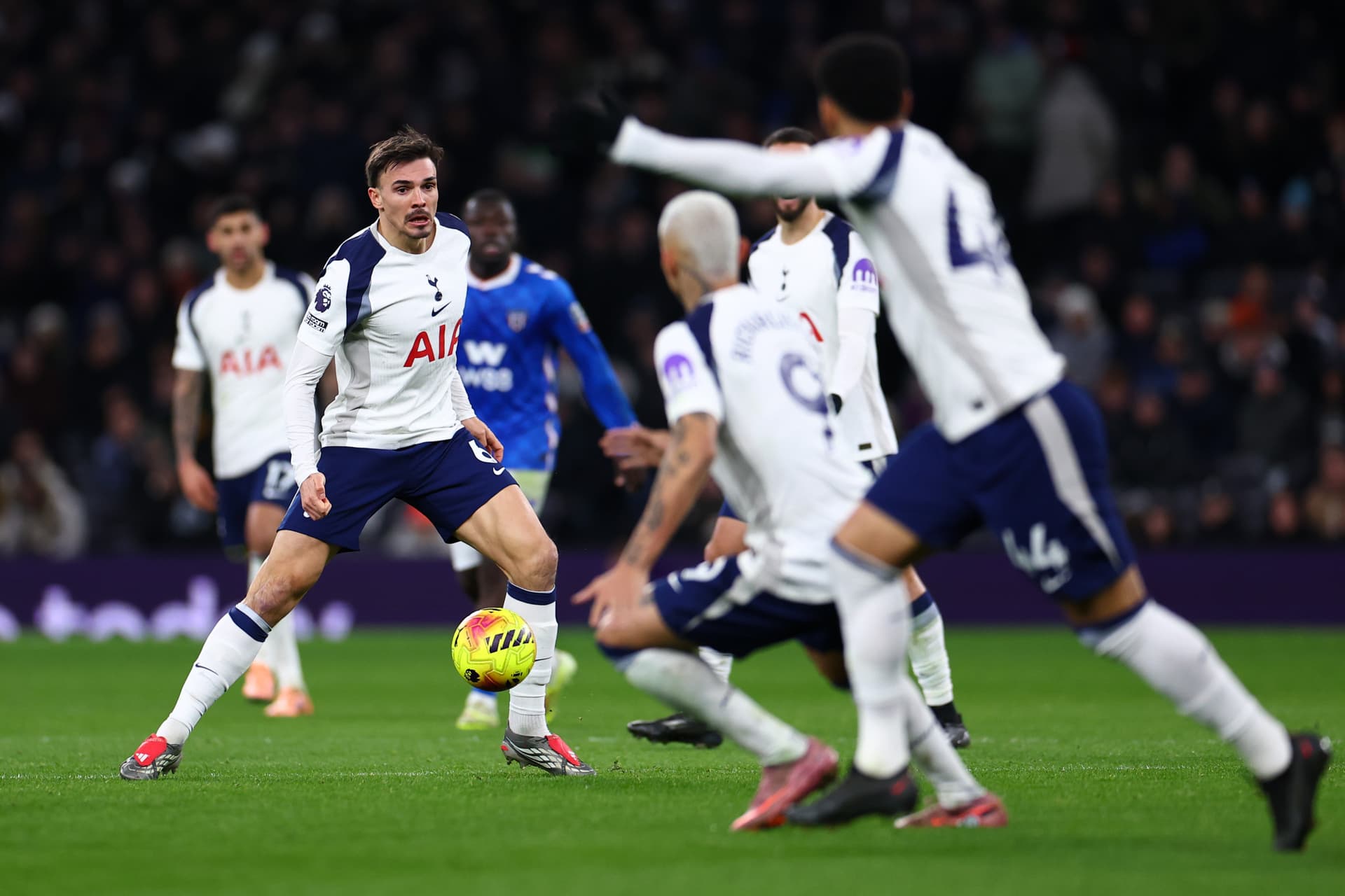 Premier League Football - Tottenham Hotspur FC Match Ticket at Tottenham Hotspur Stadium - تصویر 3