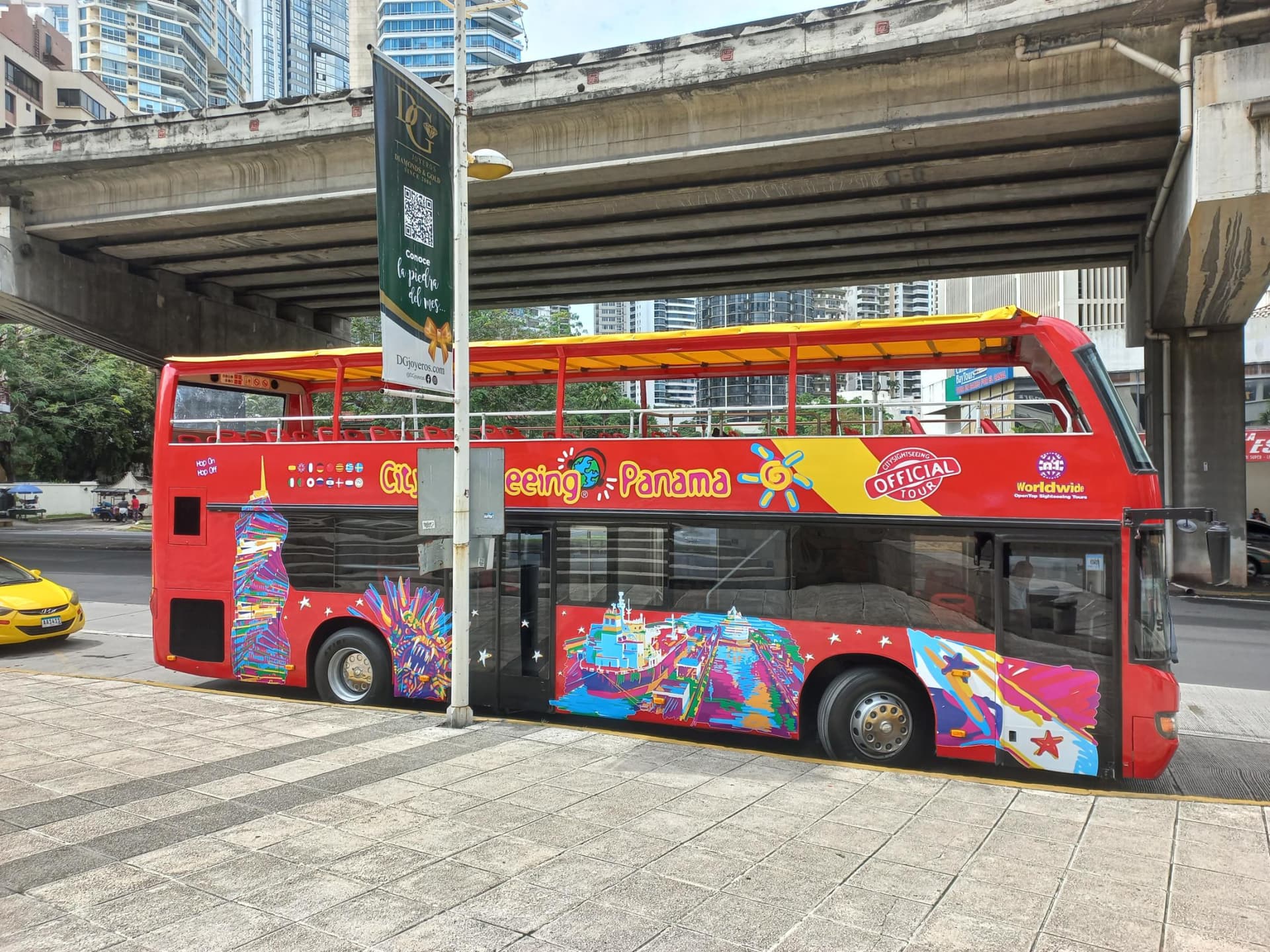 City Sightseeing Panama City Hop-on Hop-off Bus Tour - تصویر 2
