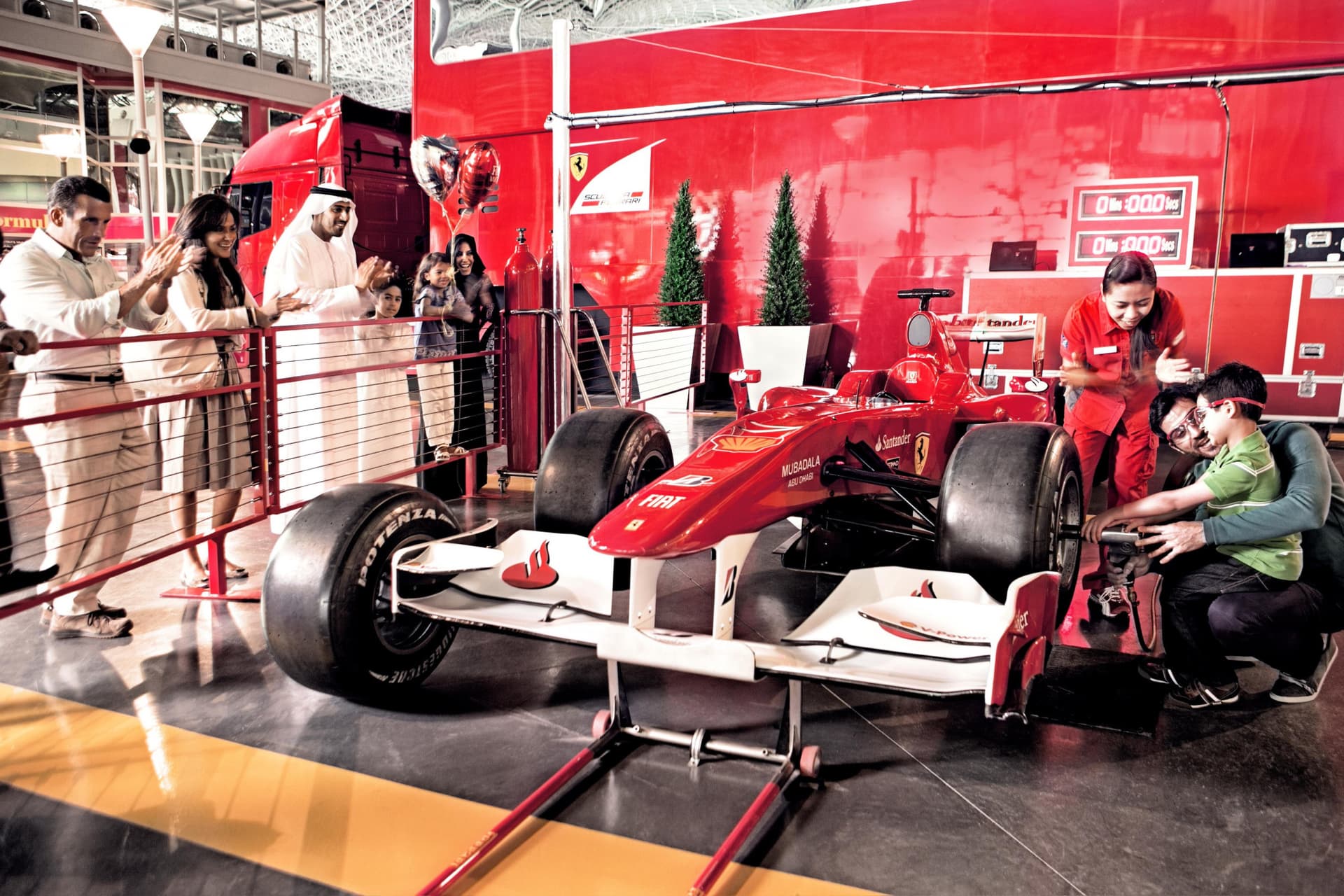 Abu Dhabi Mosque and Ferrari World Tour from Dubai - تصویر 7