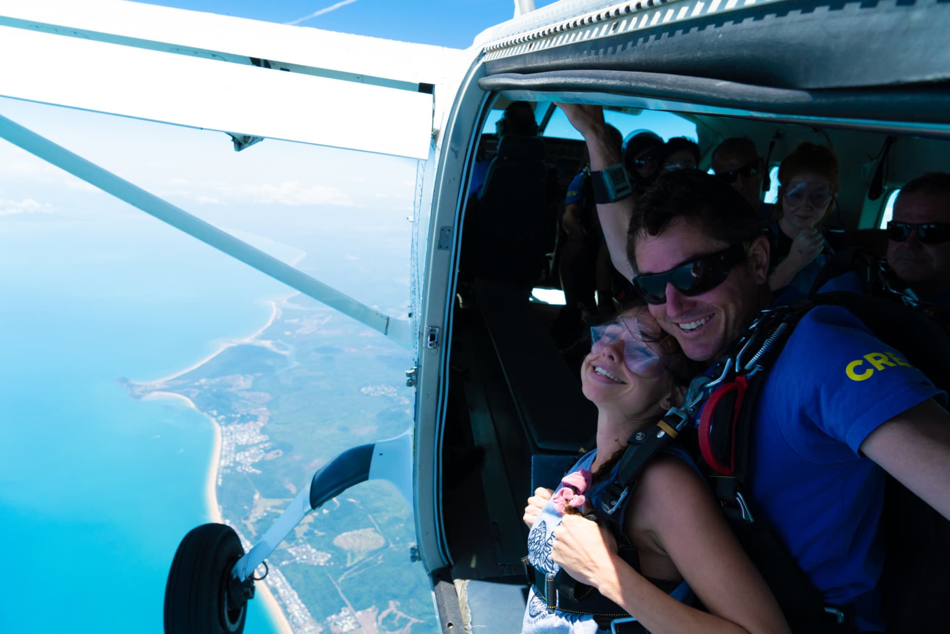 Tandem Skydiving Experience Mission Beach - تصویر 5