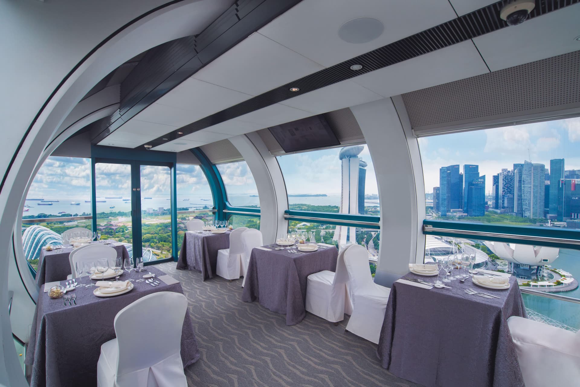 165 Sky Dining by Singapore Flyer - تصویر 2