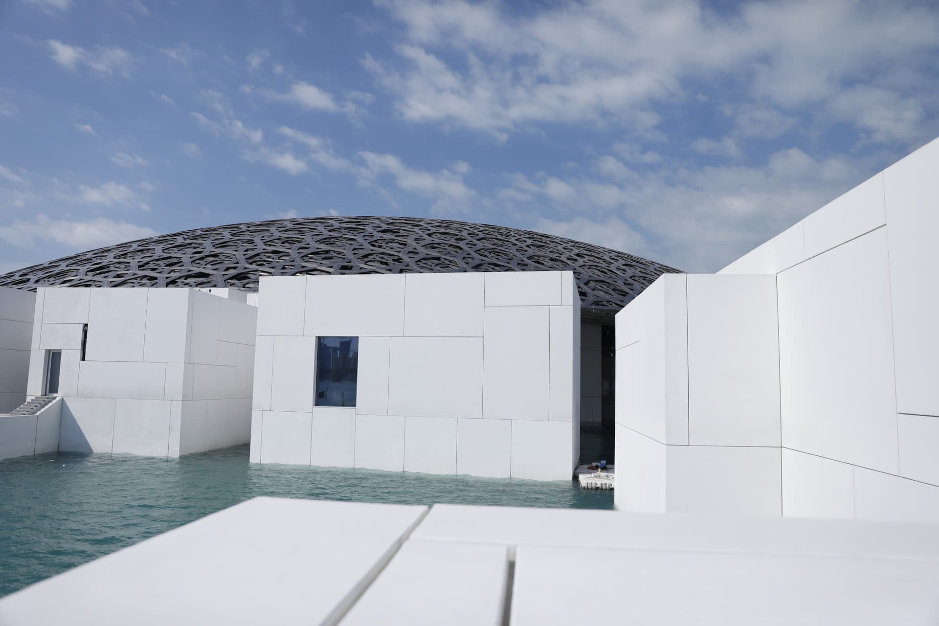 Sheikh Zayed Grand Mosque and Louvre Abu Dhabi Tour from Dubai - تصویر 3