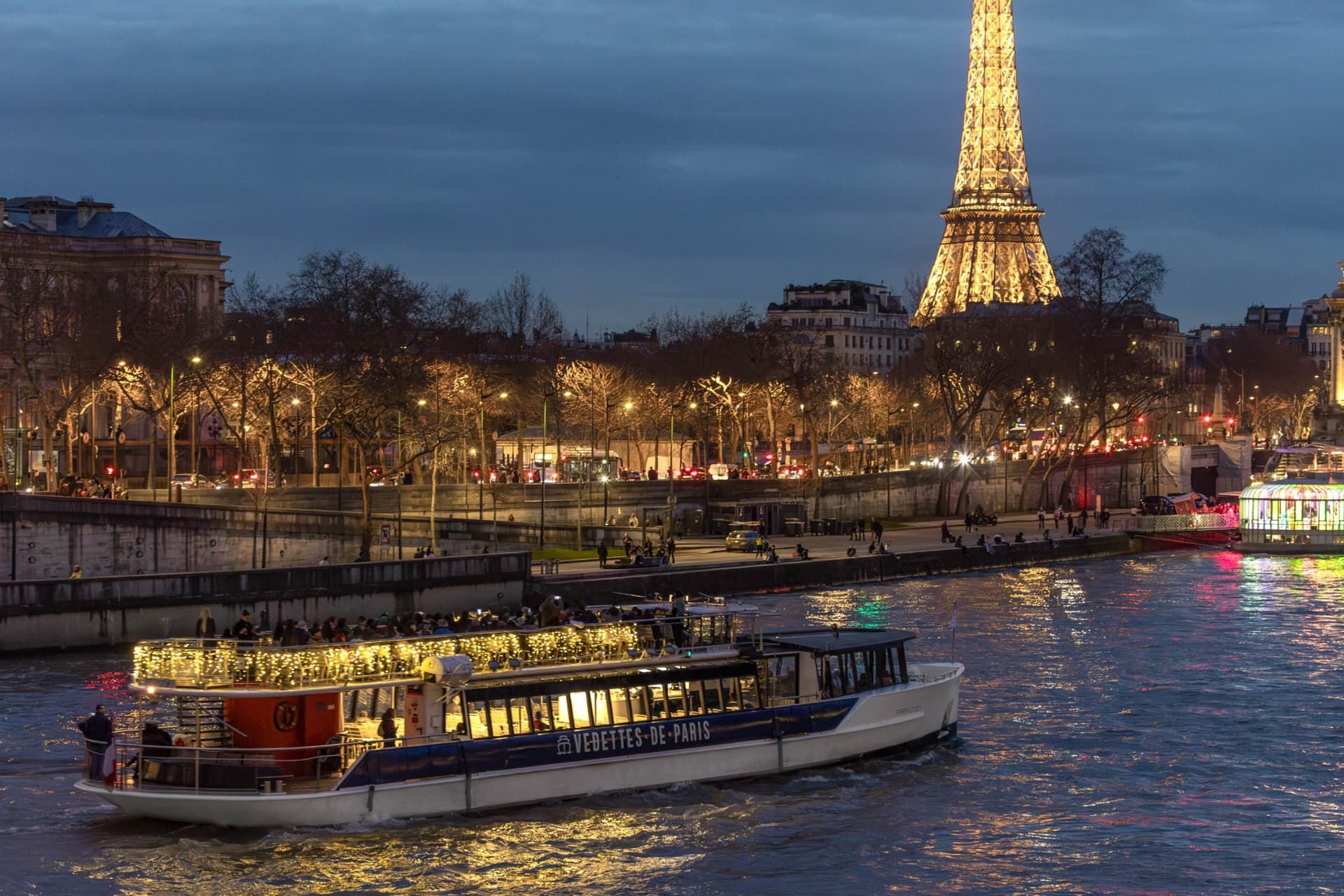 Seine River Cruise by Vedettes De Paris - Musical Aperitif - تصویر اصلی