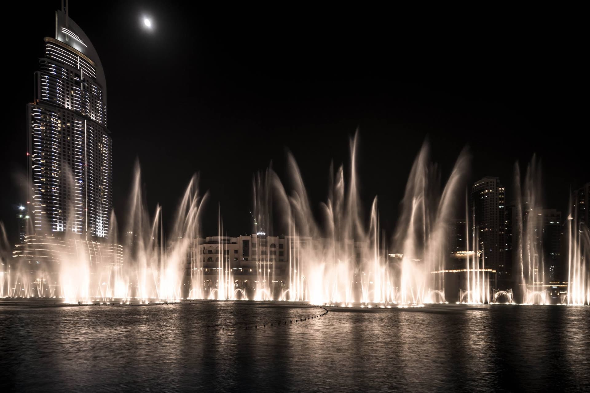 Dubai Fountain - تصویر 9