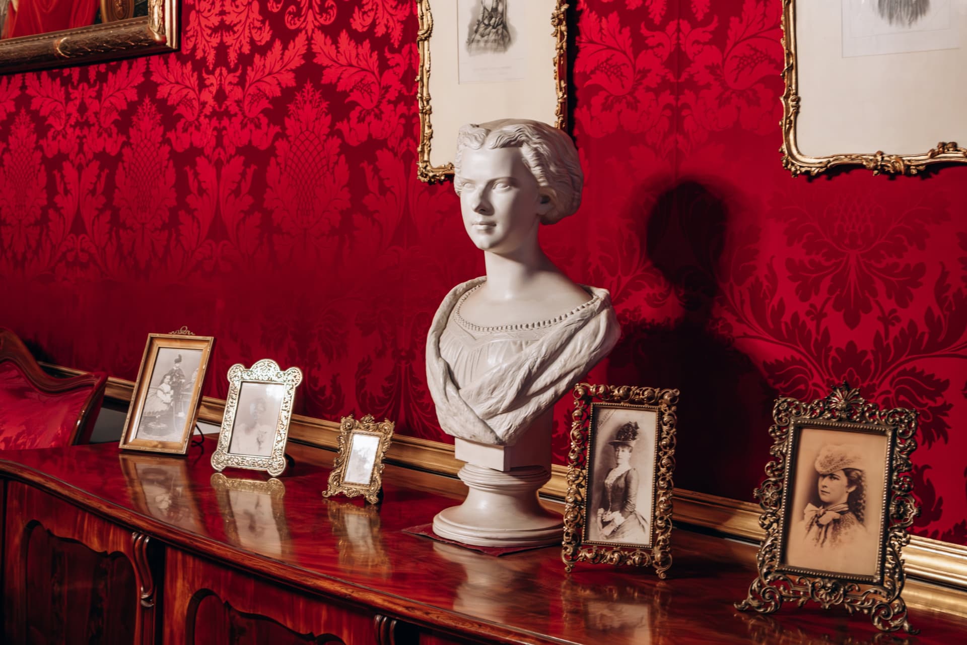 Hofburg Palace, Gardens, and Sisi Museum Skip-the-Line Guided Tour - تصویر 8