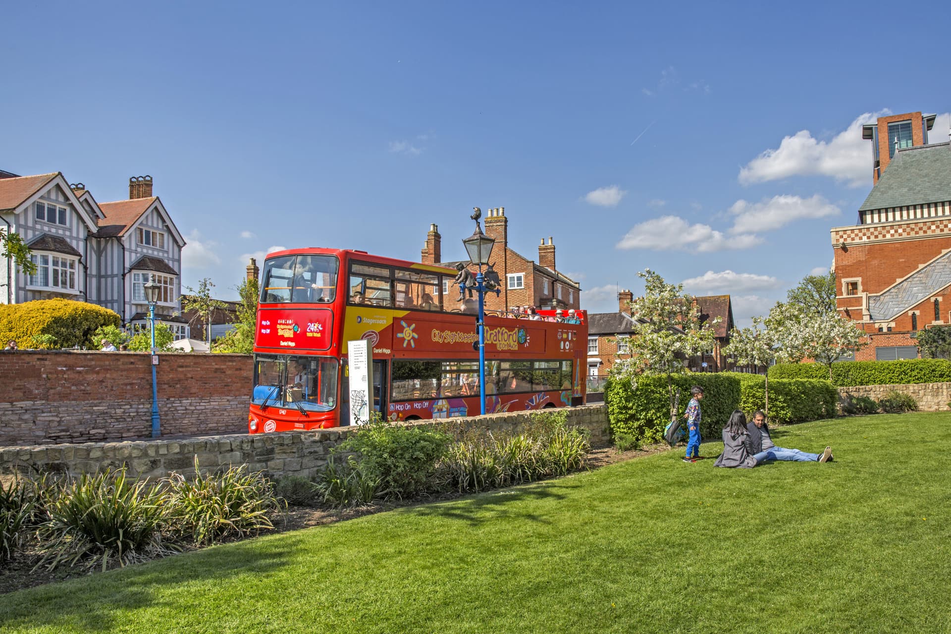 City Sightseeing Stratford-upon-Avon Hop-on Hop-off Bus Tour - تصویر 5