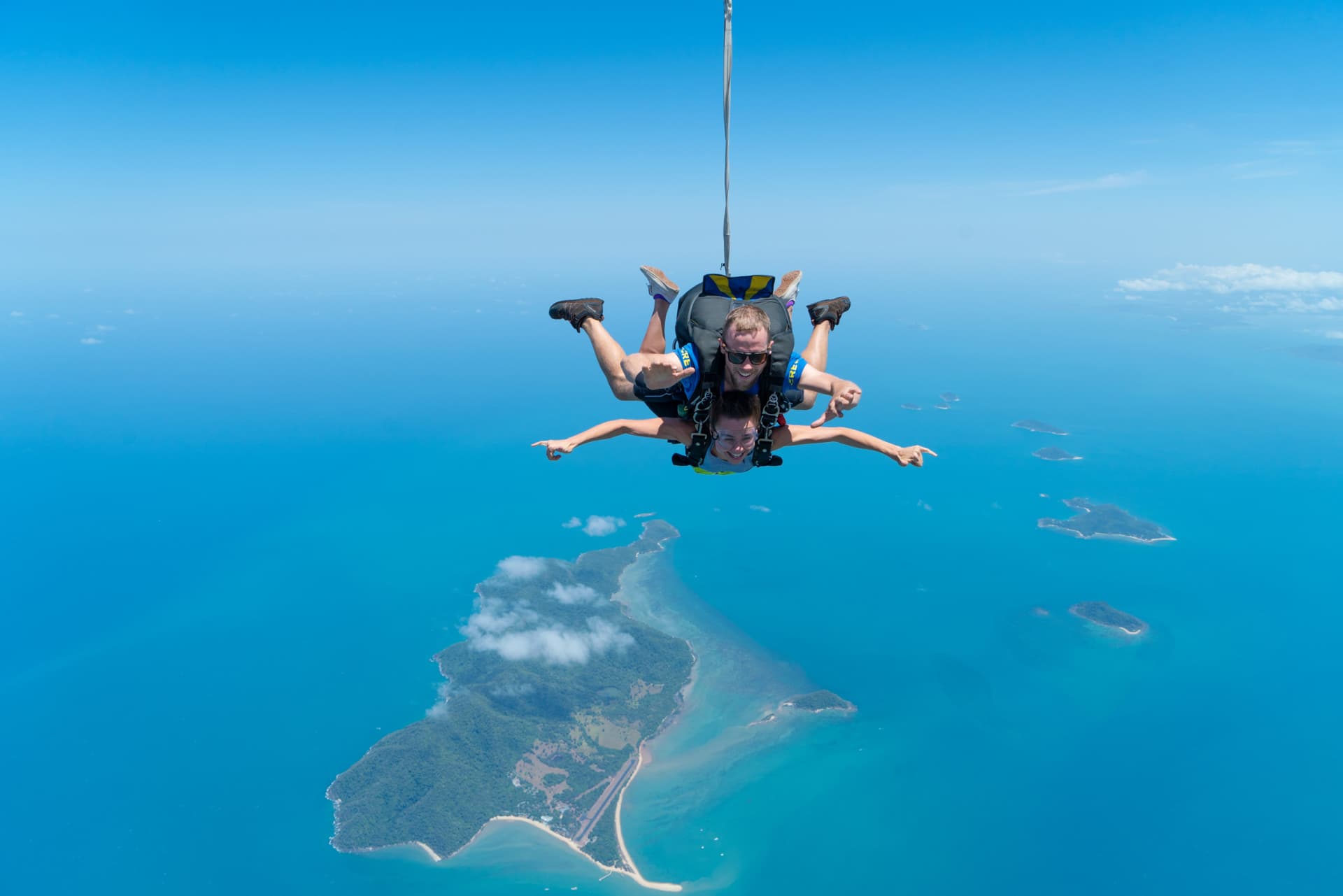 Tandem Skydiving Experience Mission Beach - تصویر اصلی